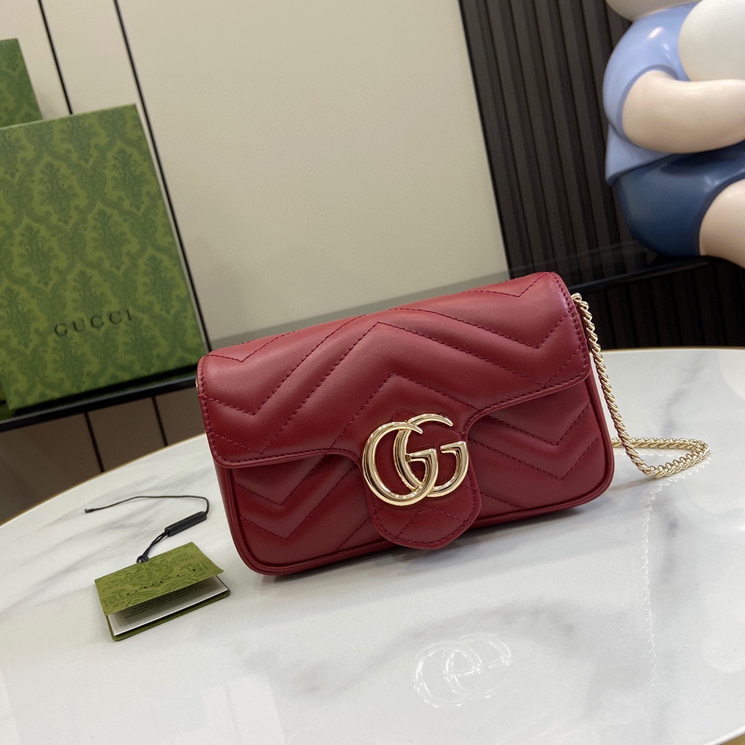 Gucci GG Marmont Super Mini Bag - DesignerGu