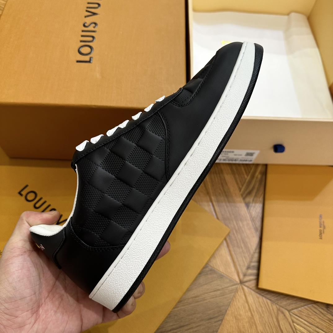 Louis Vuitton Rivoli Sneaker  1ACVIB - DesignerGu