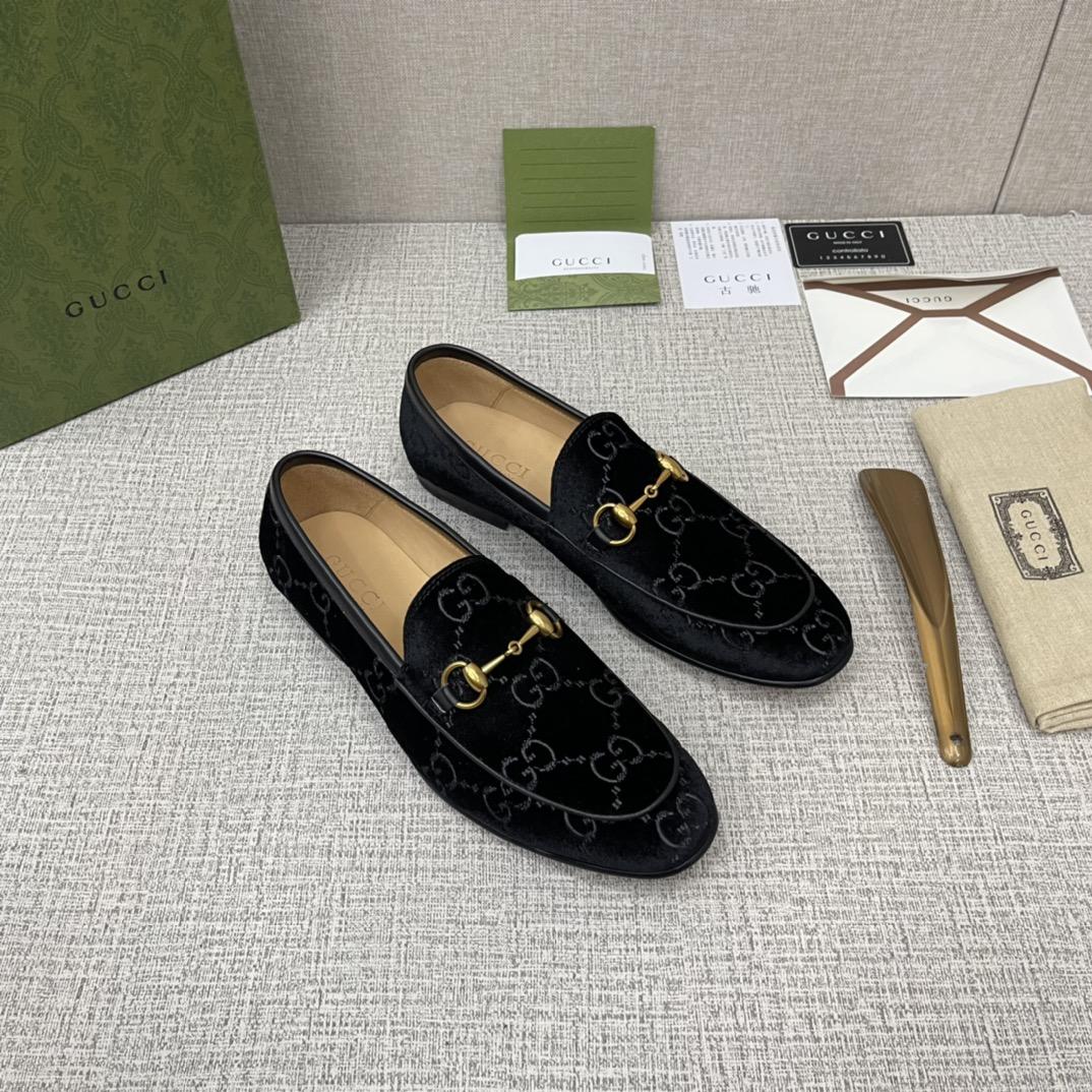 GUCCI Jordaan GG Velvet Loafer - DesignerGu