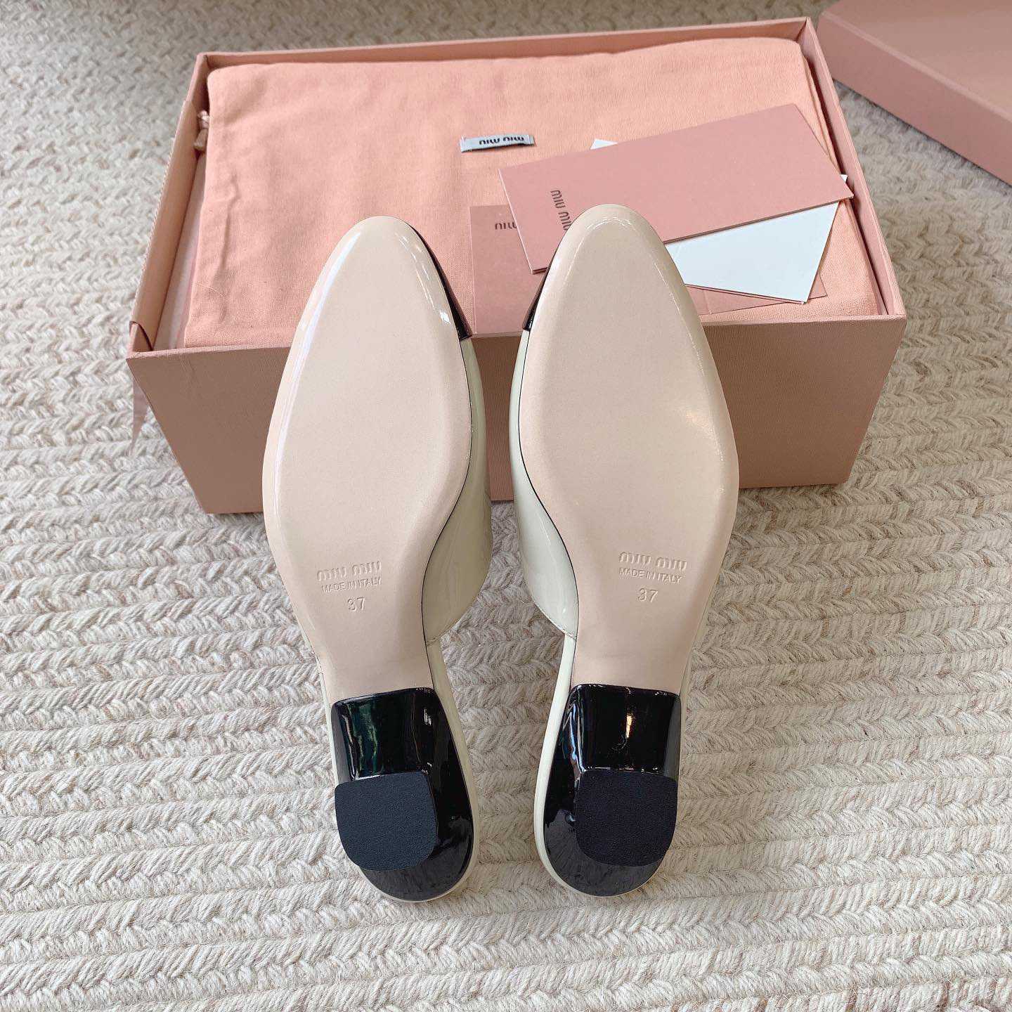 Miu Miu Two-tone Patent Leather Mules - DesignerGu