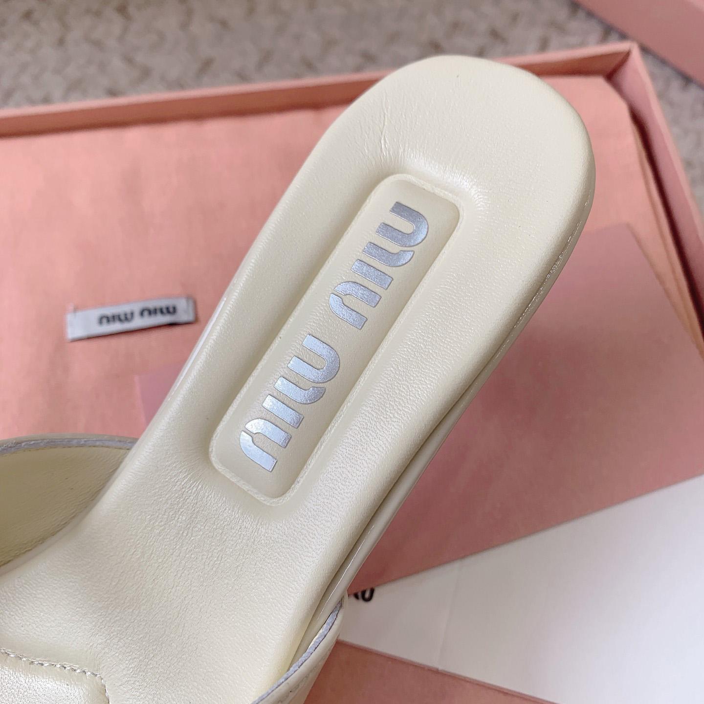 Miu Miu Two-tone Patent Leather Mules - DesignerGu