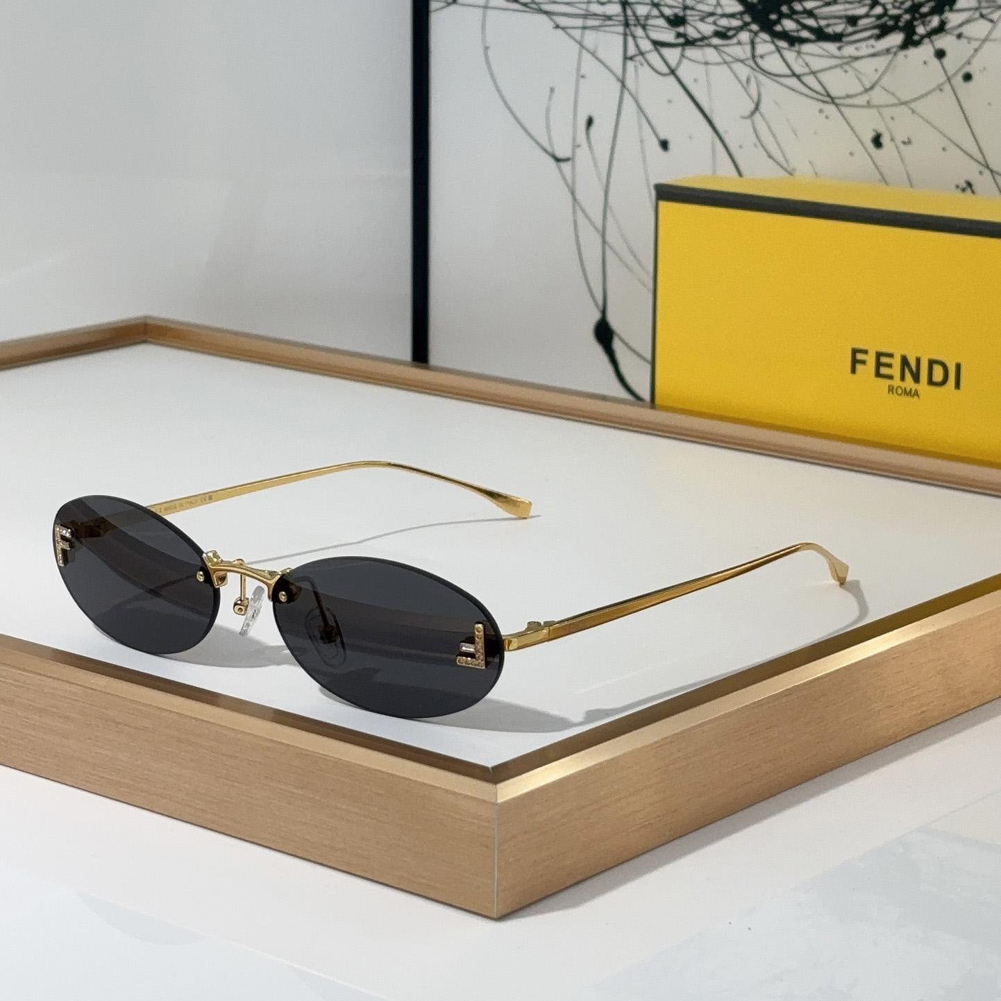 Fendi FE4075US Sunglasses - DesignerGu