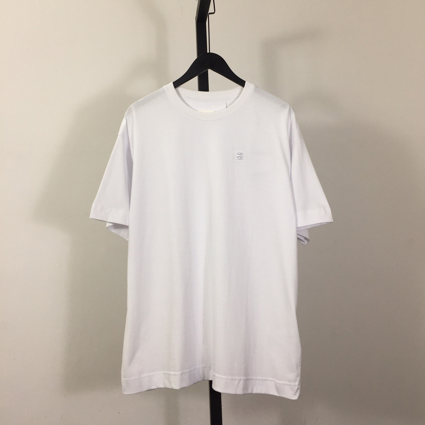 Givenchy 4G Logo Oversized T-shirt In Cotton - DesignerGu