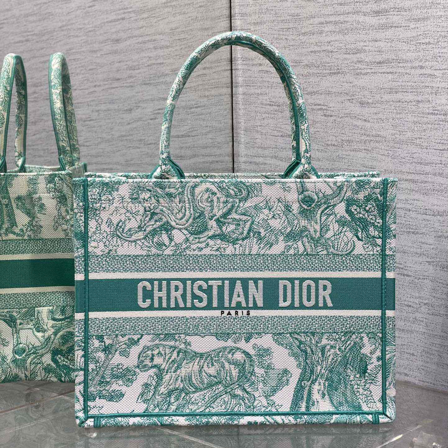 Dior Medium Dioriviera Dior Book Tote    - DesignerGu