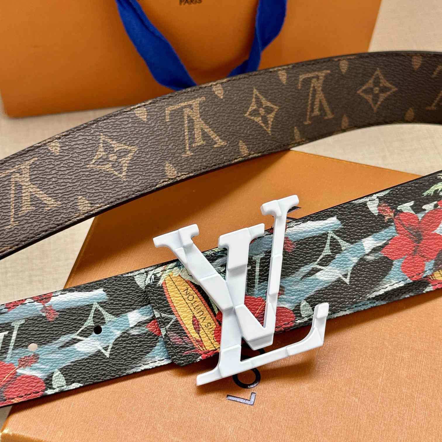 Louis Vuitton LV Tag 40mm Reversible Belt - DesignerGu