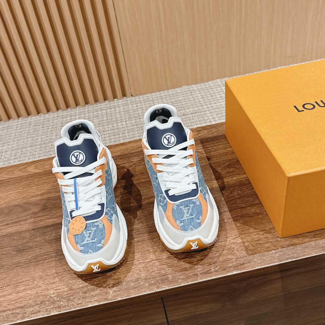 Louis Vuitton Run 55 Sneaker        1ACHTV       - DesignerGu