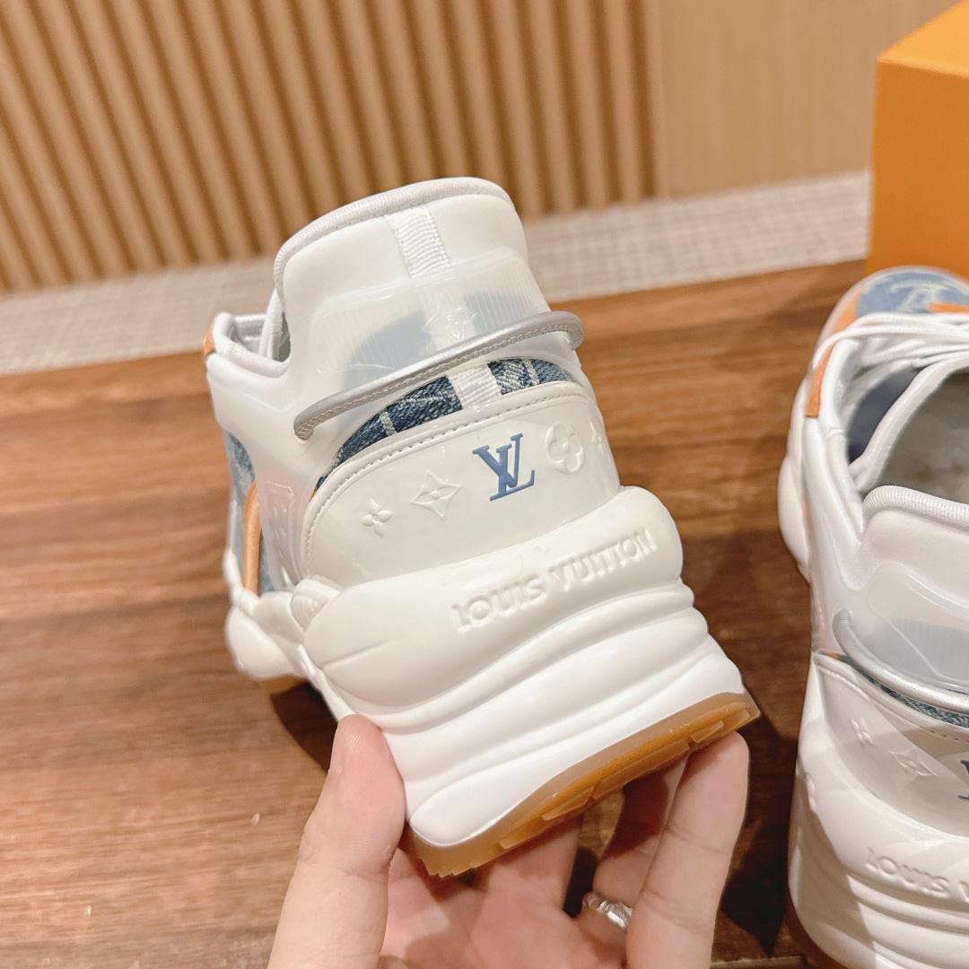 Louis Vuitton Run 55 Sneaker        1ACHTV       - DesignerGu