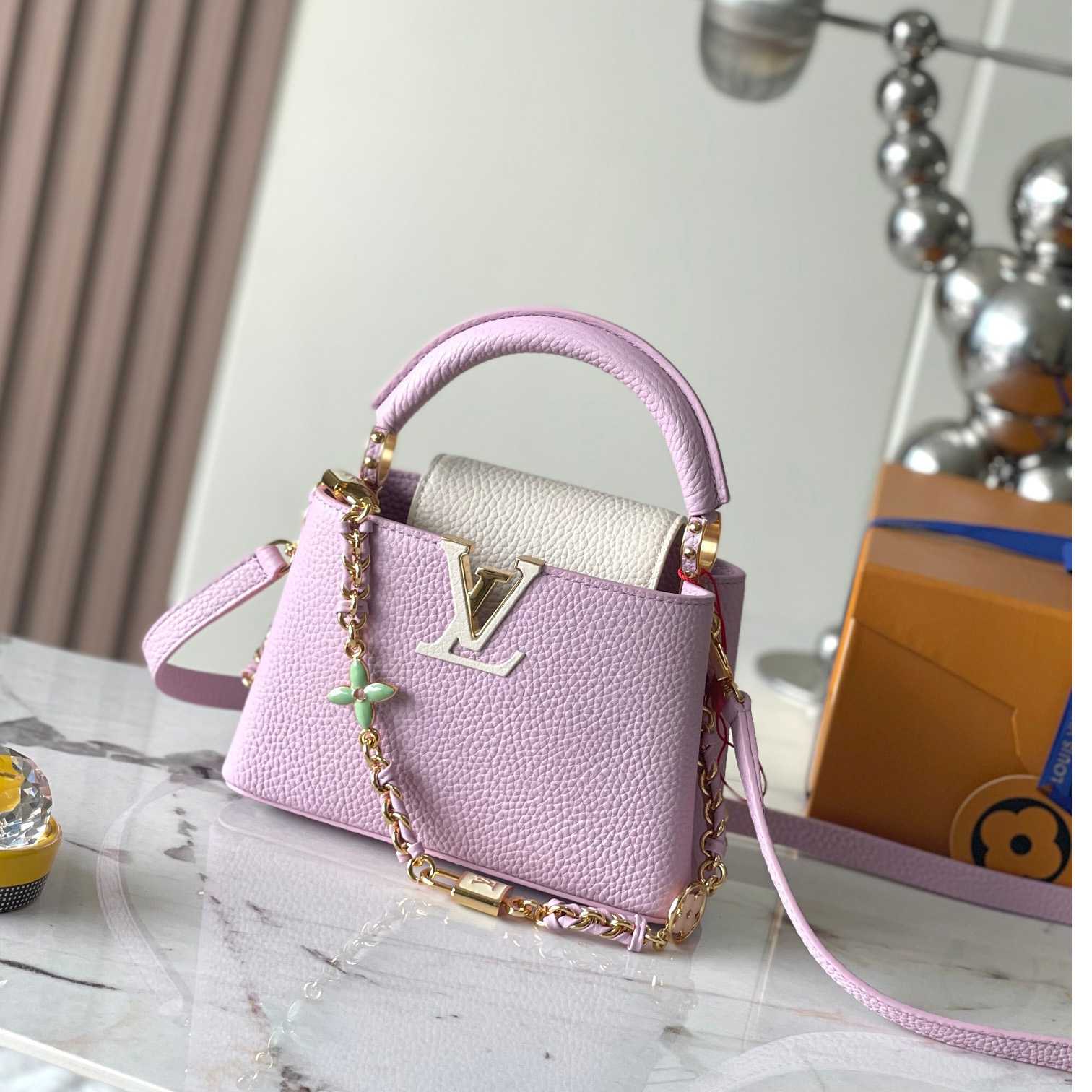 Louis Vuitton Capucines Mini  M23951 - DesignerGu