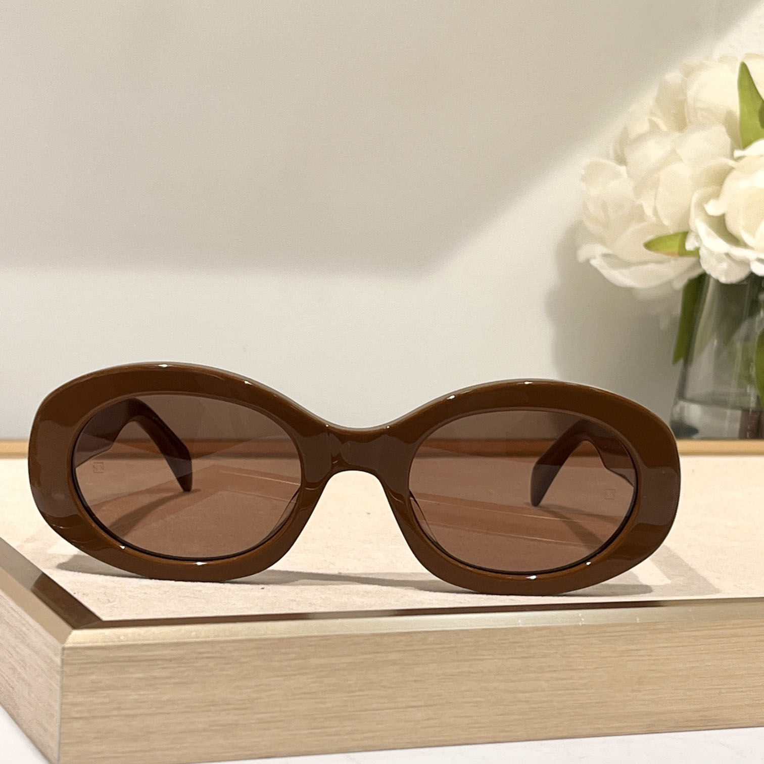 Celine CL40194 Sunglasses  - DesignerGu