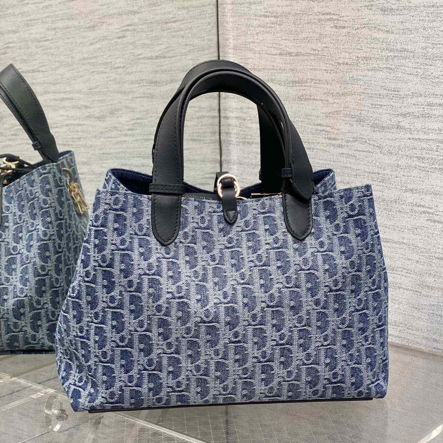 Dior Medium Dior Toujours Bag - DesignerGu