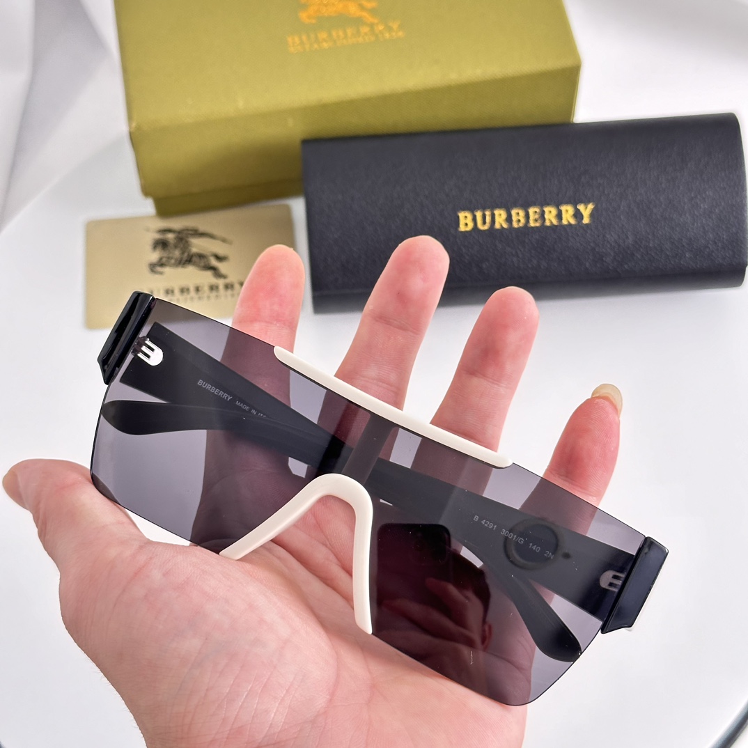 Burberry BE4291 Sunglasses   - DesignerGu