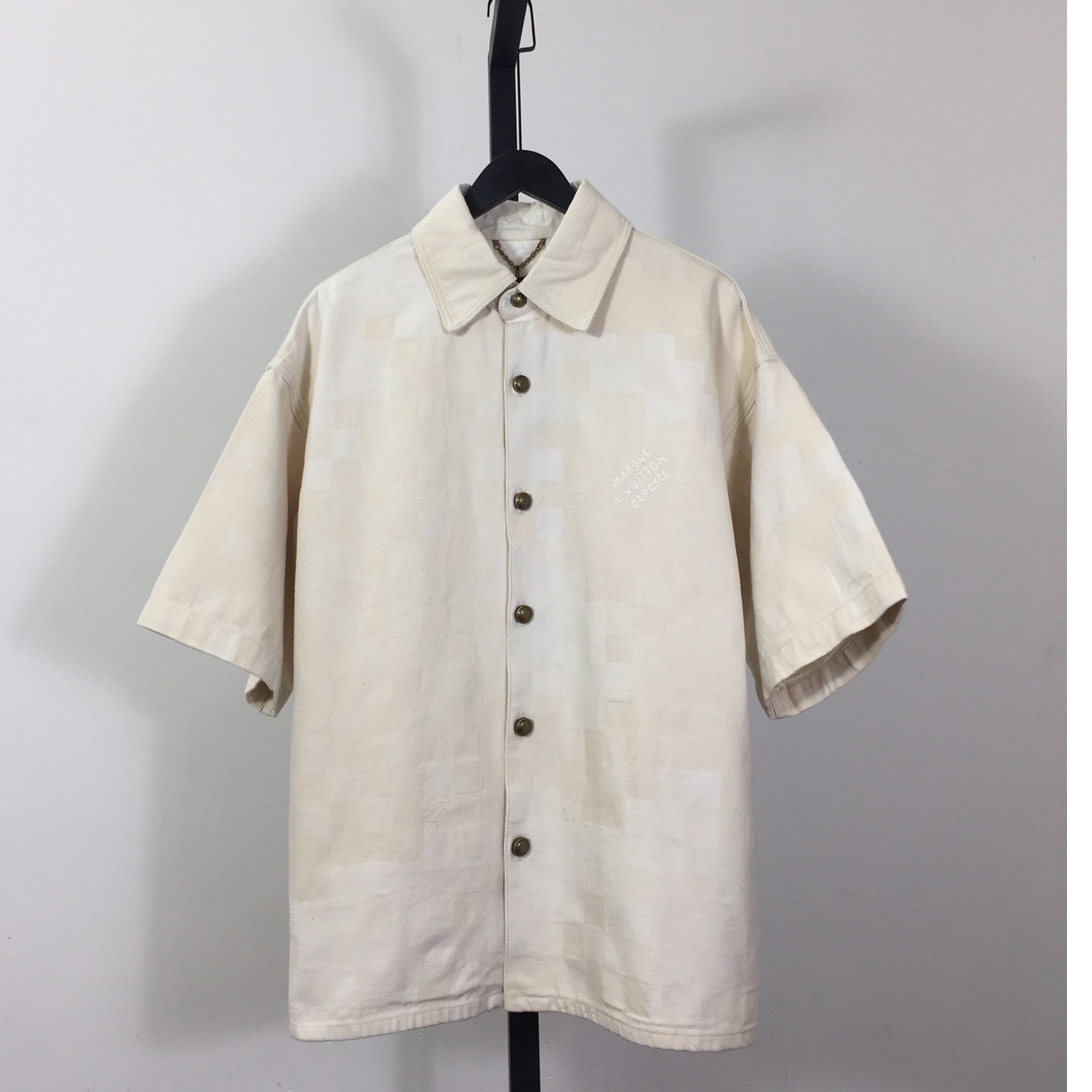 Louis Vuitton Damier Short-Sleeved Denim Shirt  1AFQZL - DesignerGu