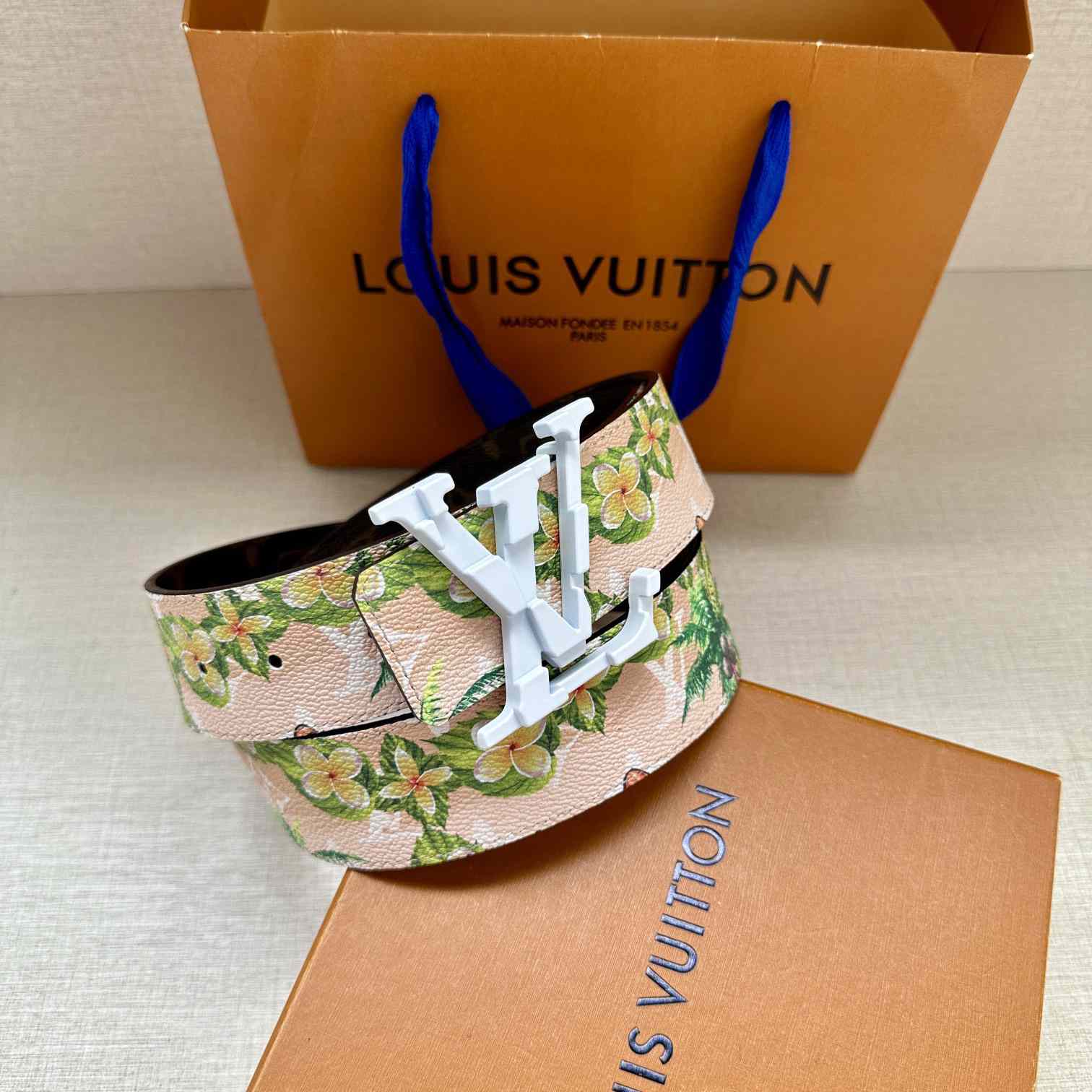 Louis Vuitton LV Tag 40mm Reversible Belt - DesignerGu