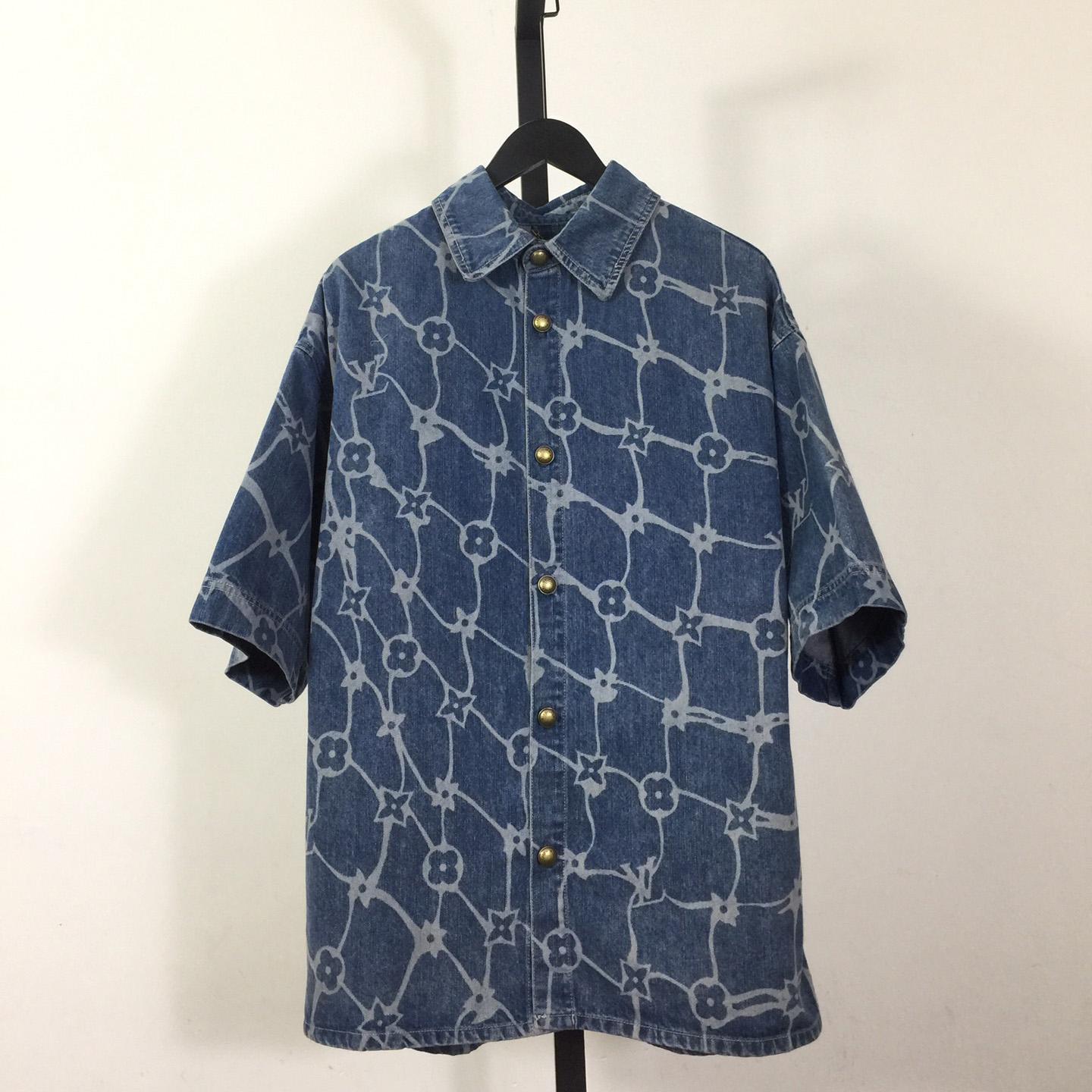 Louis Vuitton Monogram Printed Short-Sleeved Denim Shirt     1AFQZ1 - DesignerGu