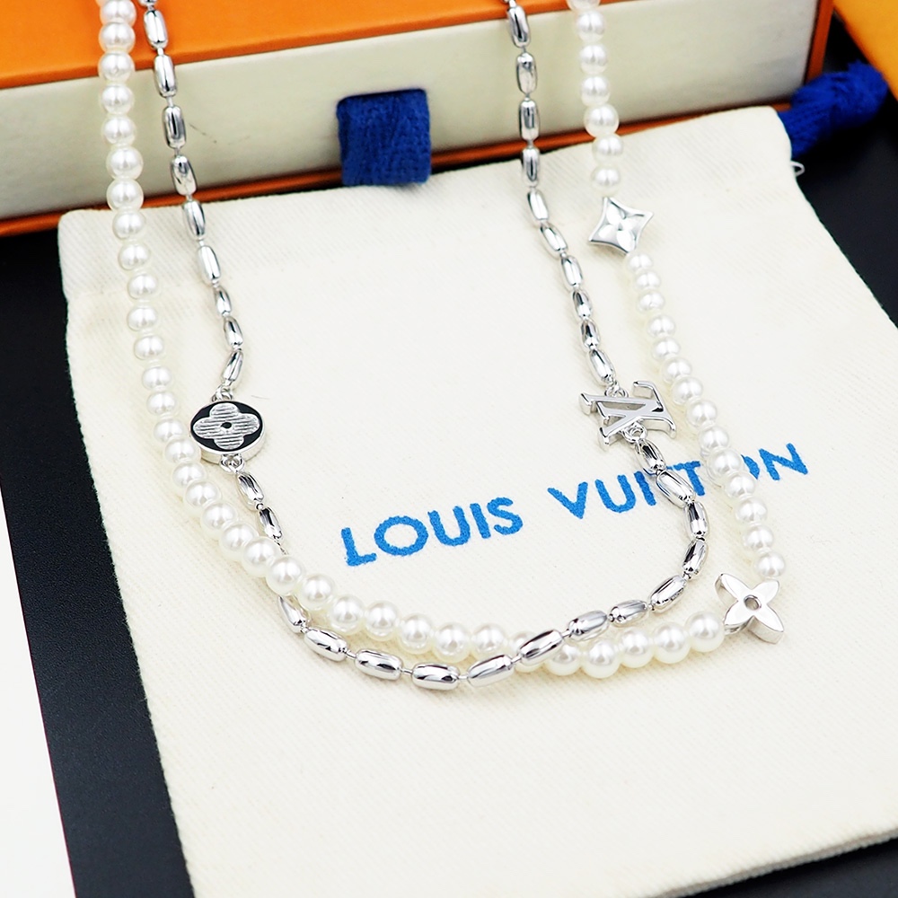 Louis Vuitton Pearls Fusion Necklace   M01781 - DesignerGu