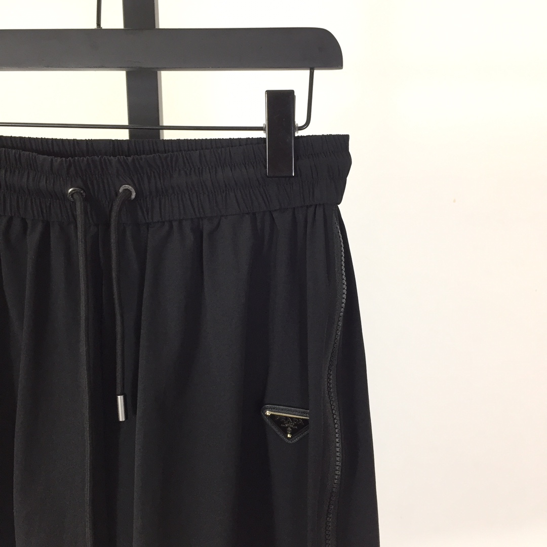 Prada Black Re-nylon Shorts - DesignerGu