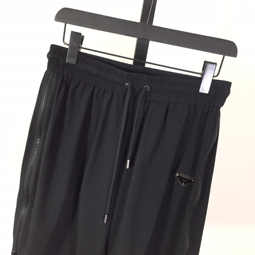 Prada Black Re-nylon Shorts - DesignerGu