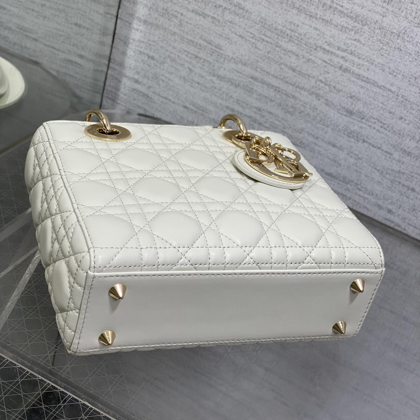 Dior Lady Dior Bag  （20*8*17cm） - DesignerGu