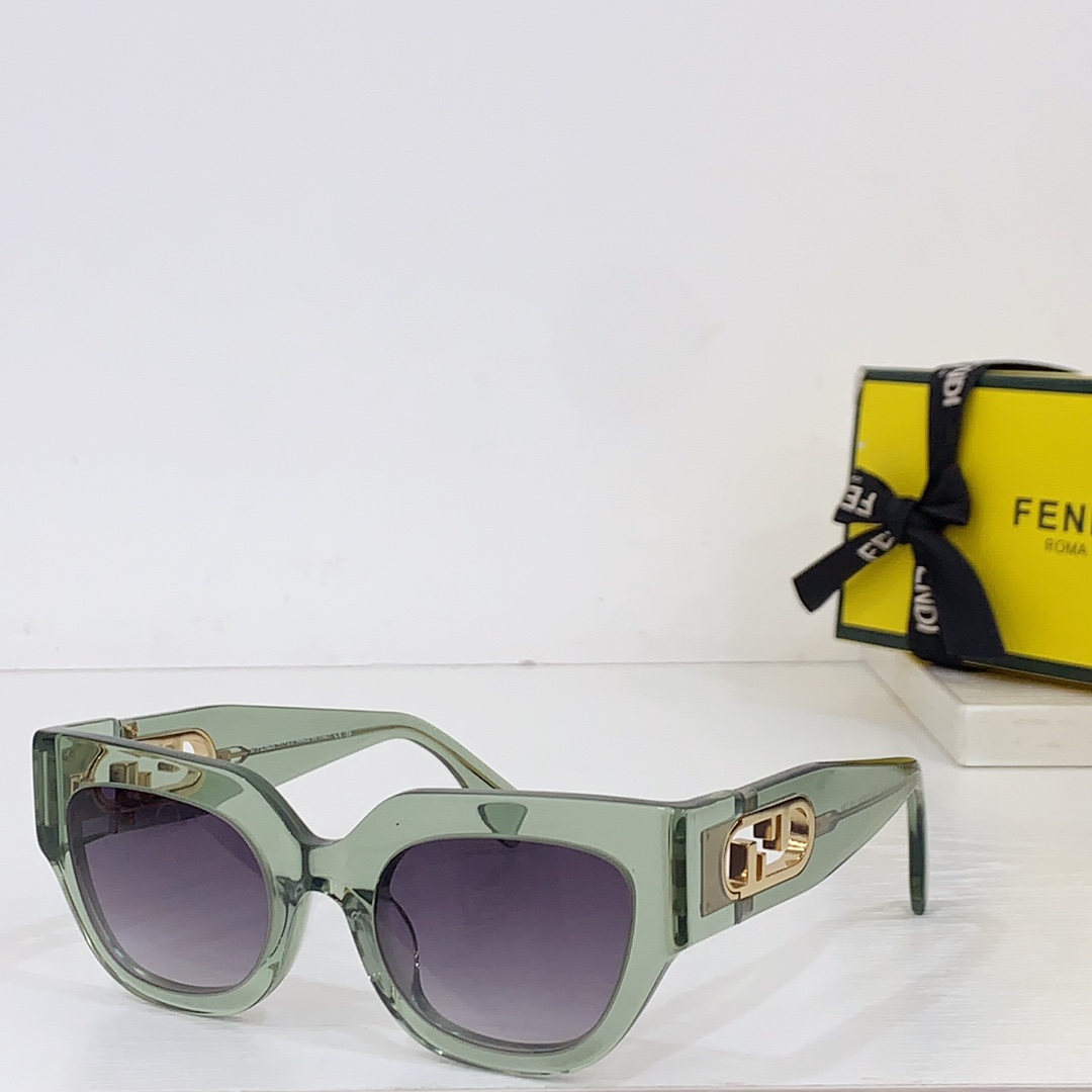 Fendi FE50016U Sunglasses - DesignerGu