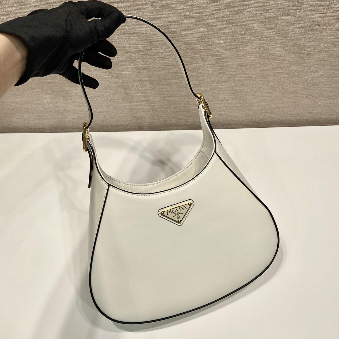 Prada Leather Shoulder Bag（27x19x5cm） - DesignerGu