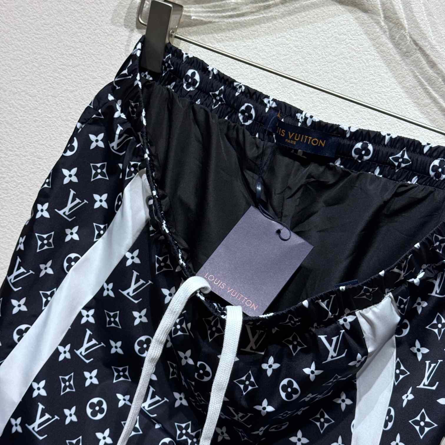 Louis Vuitton Monogram Printed Technical Track Pants   1AFWQD - DesignerGu