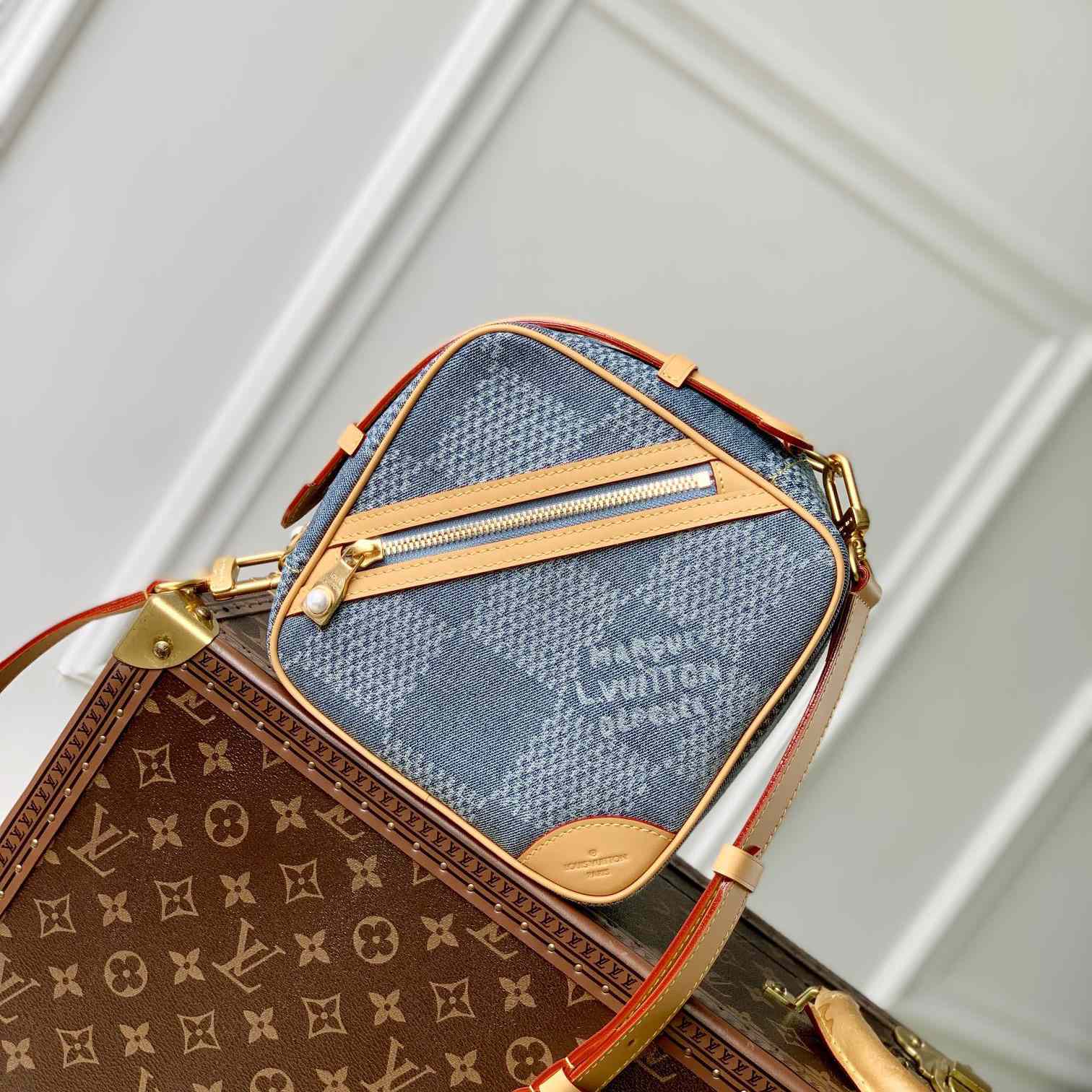 Louis Vuitton Chess Messenger   N40706 - DesignerGu