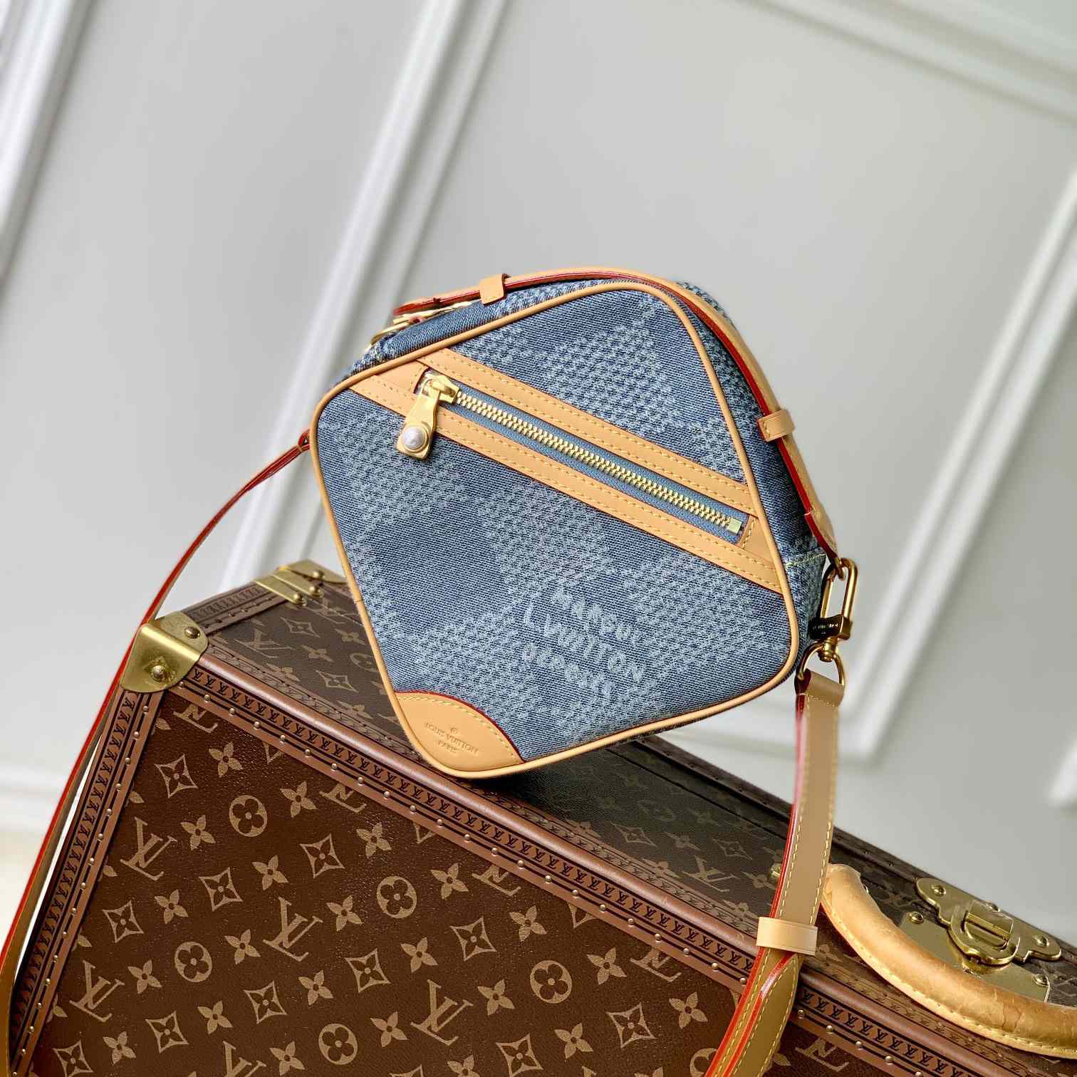 Louis Vuitton Chess Messenger   N40706 - DesignerGu