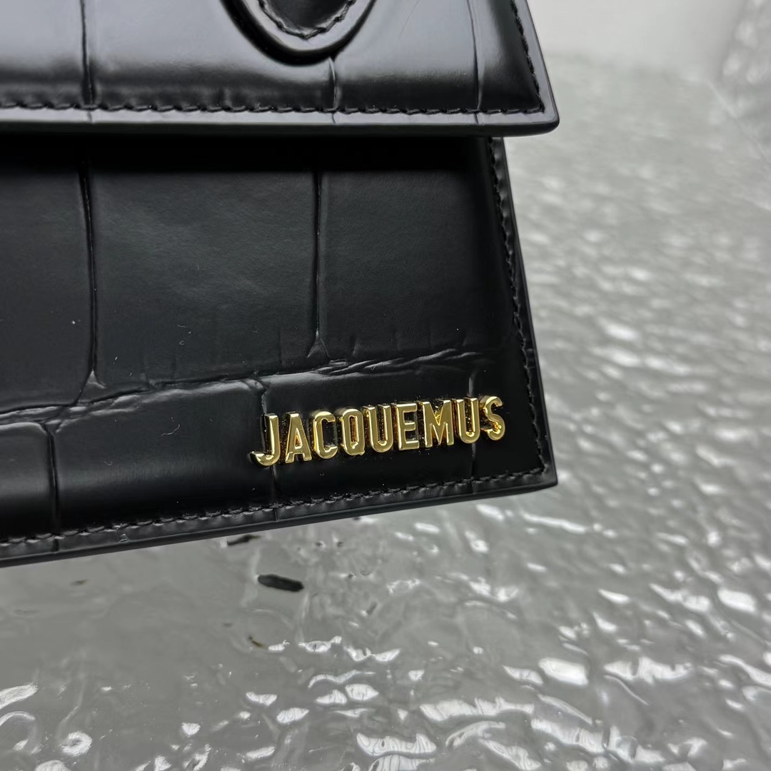 Jacquemus Le Chiquito Moyen Boucle - DesignerGu