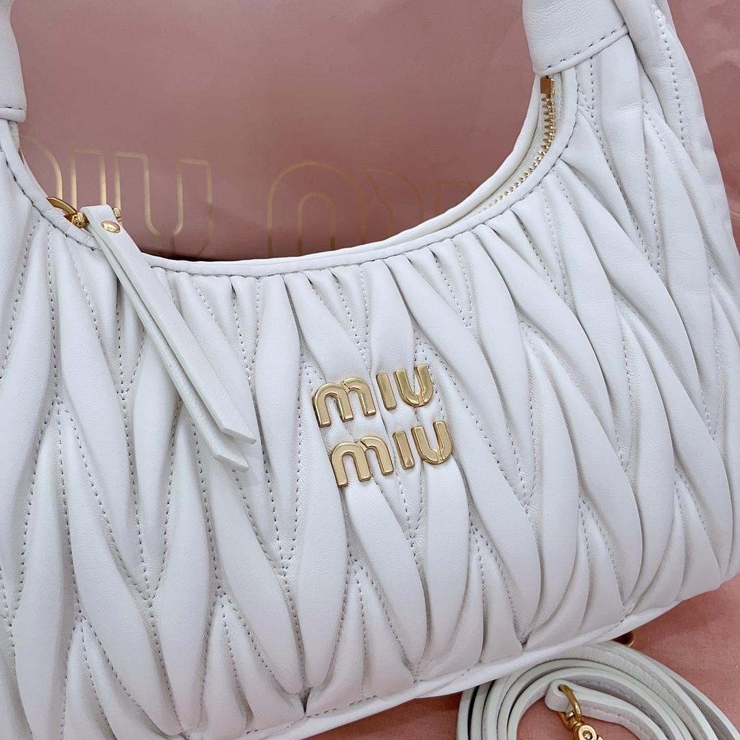 Miu Miu Wander Hobo Bag (25X18X7cm) - DesignerGu