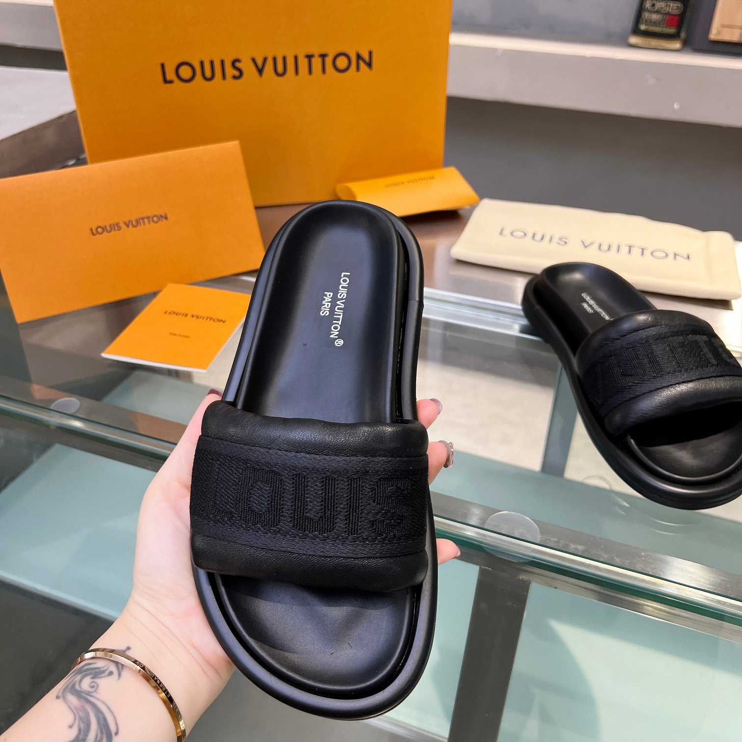 Louis Vuitton LV Bliss Comfort Mule   1ACTJ7 - DesignerGu