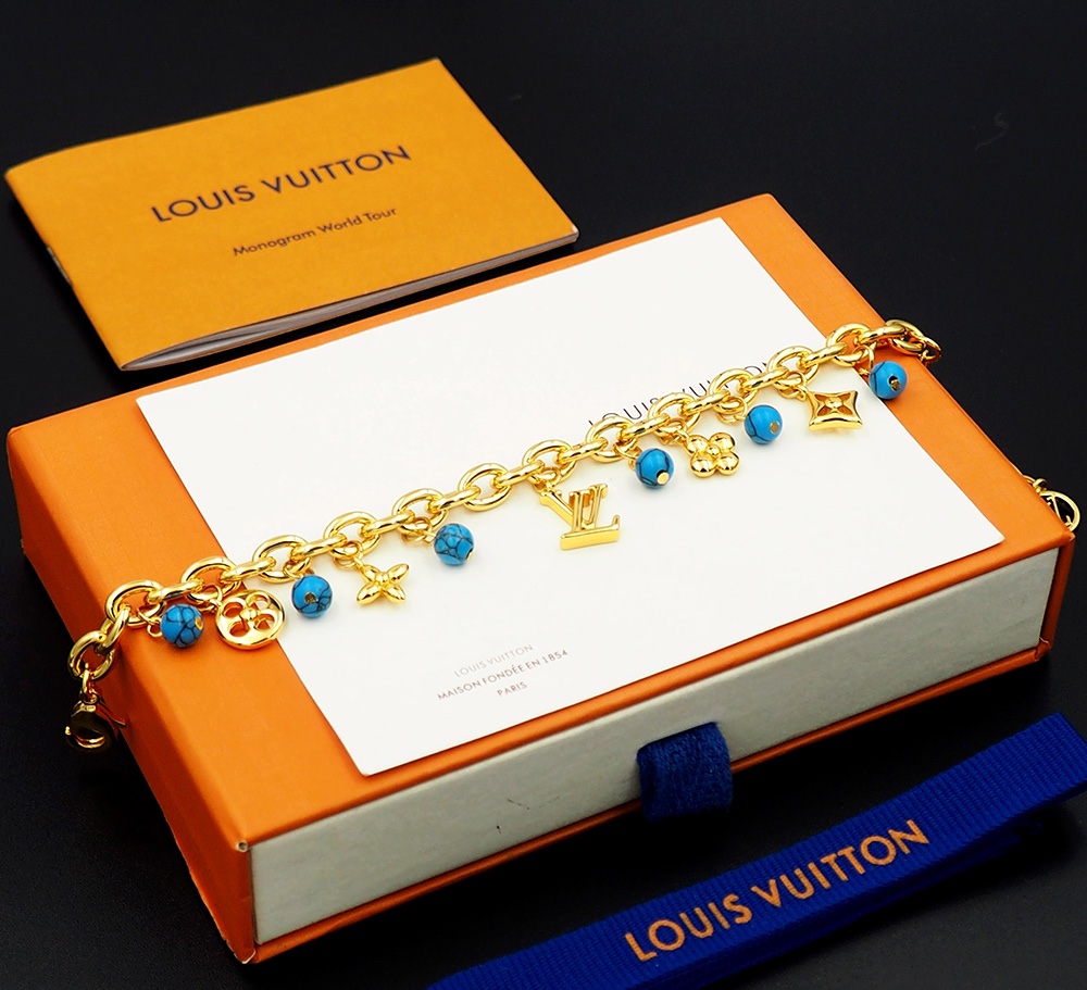 Louis Vuitton My LV Pearl Bracelet   M1124A - DesignerGu