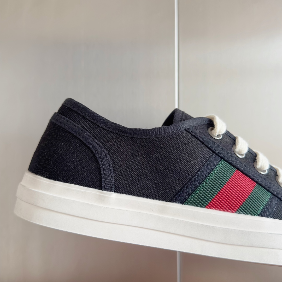 Gucci Sneaker With Web - DesignerGu