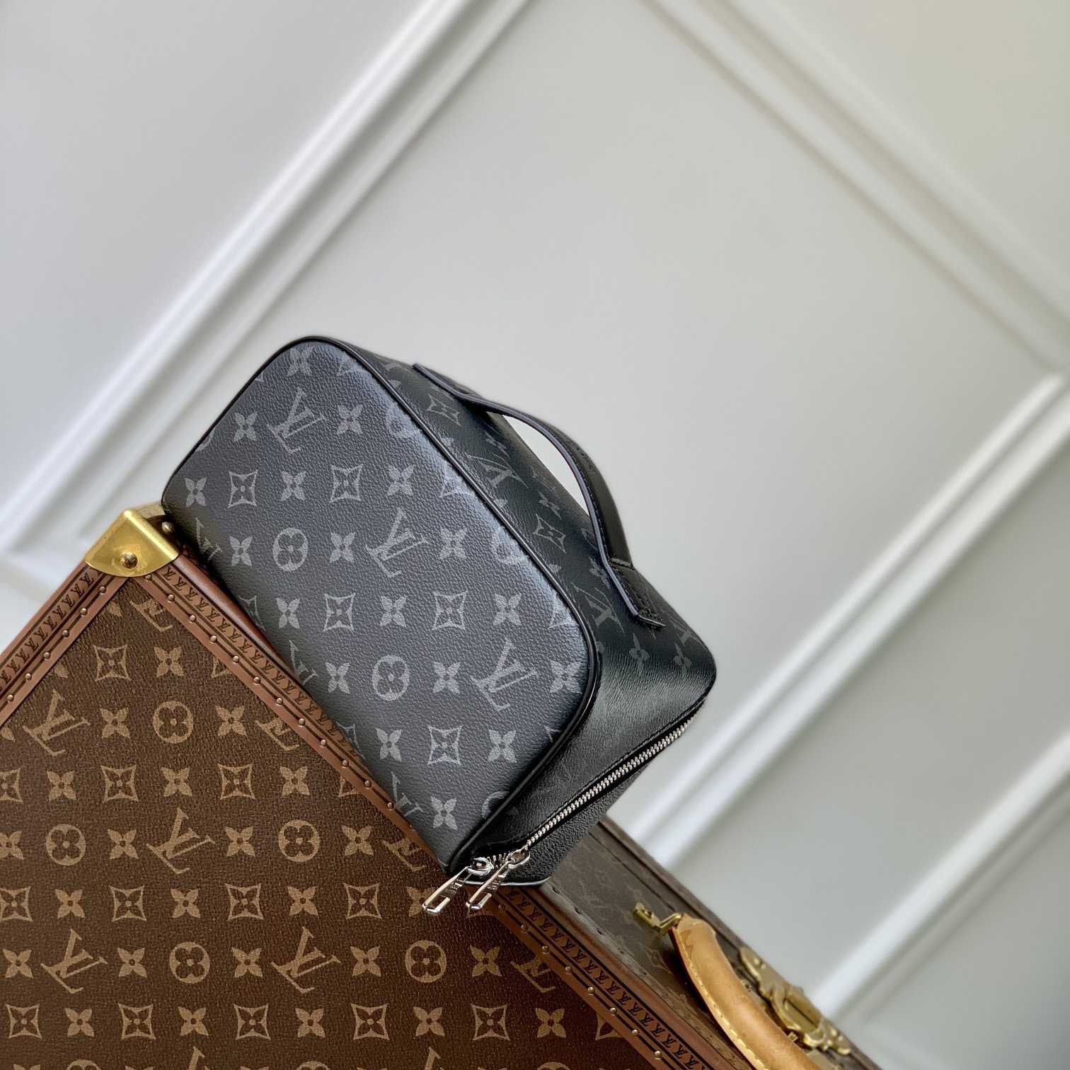 Louis Vuitton Toiletry Bag   M11508 - DesignerGu