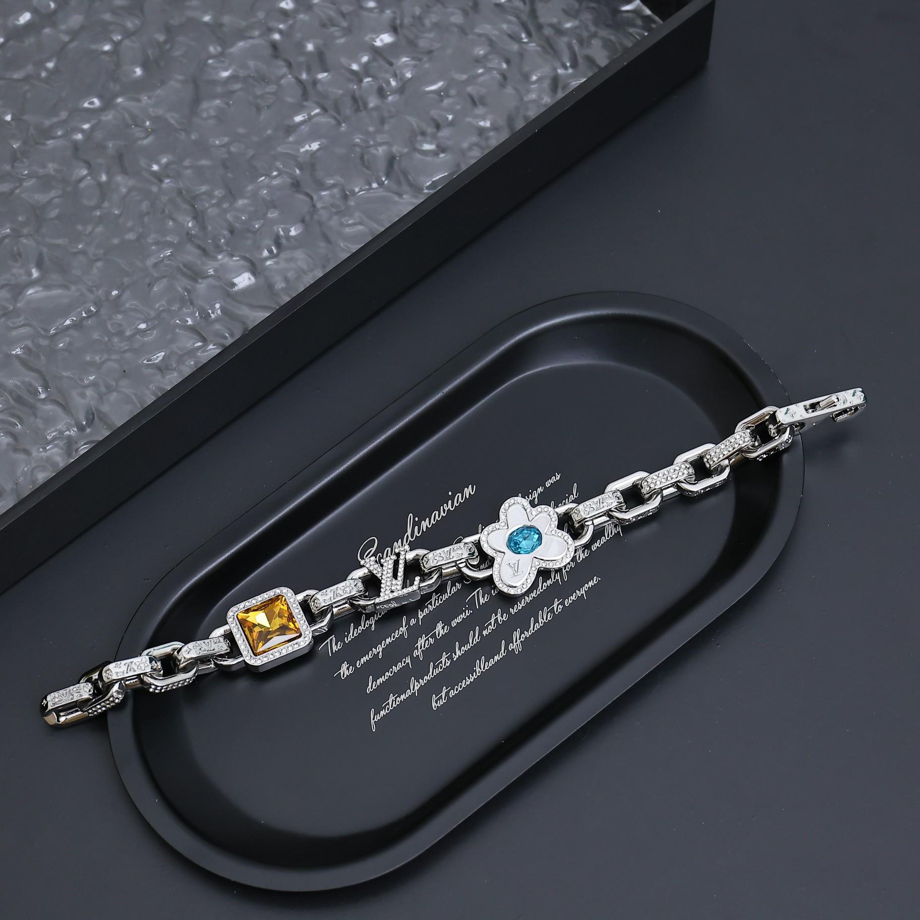 Louis Vuitton Paradise Stone Bracelet   M1594M - DesignerGu