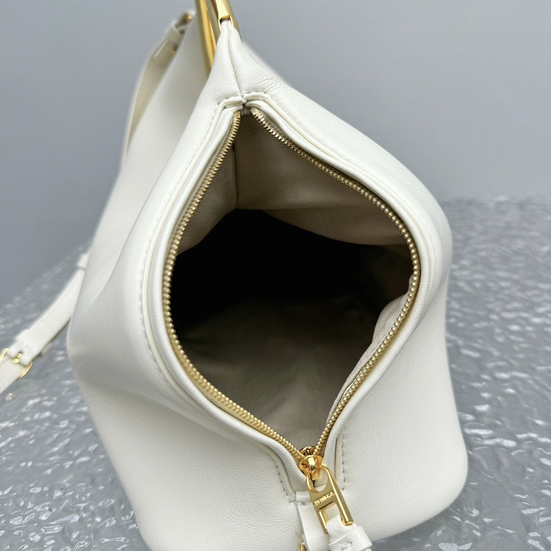 Jacquemus Le Calino Ring Handbag - DesignerGu