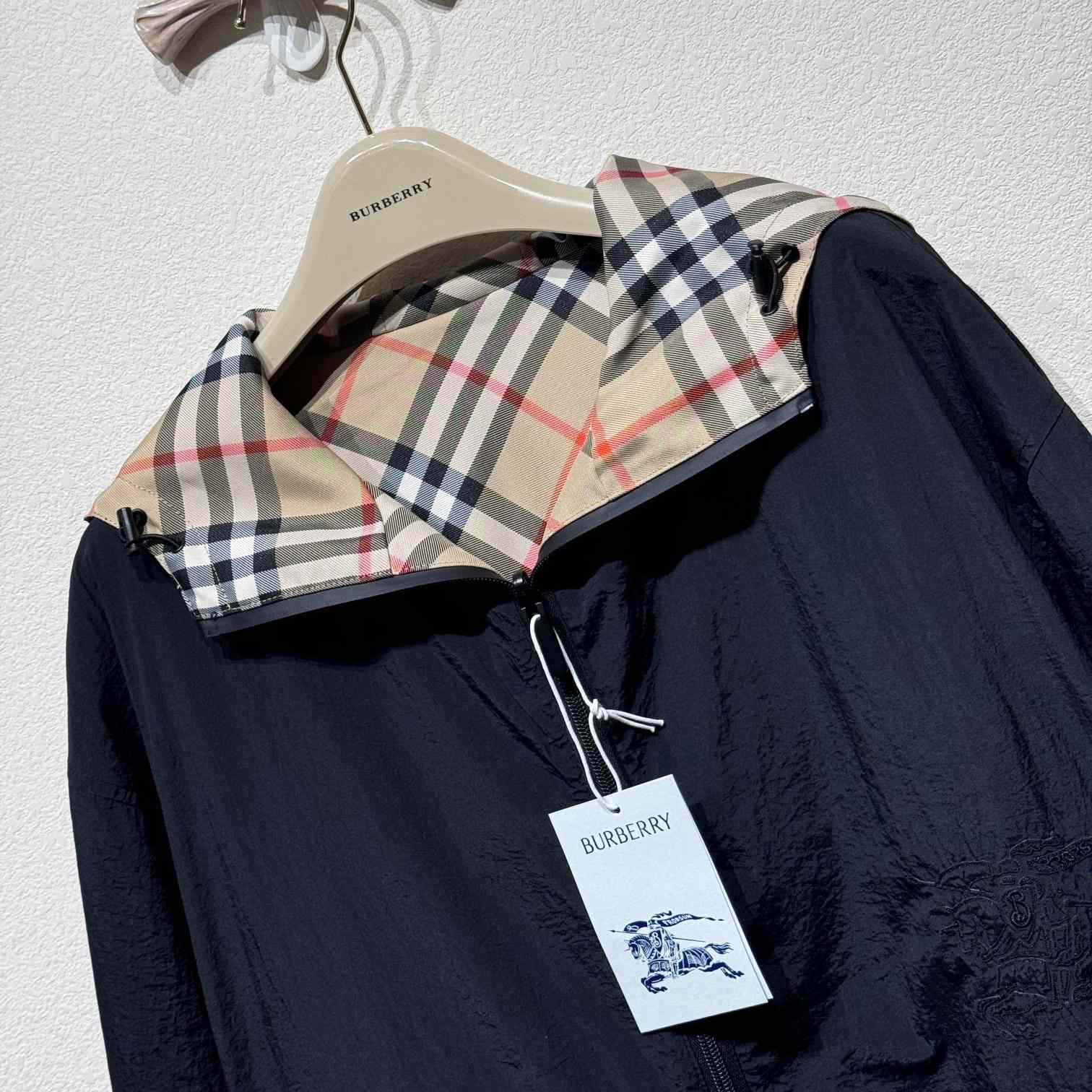 Burberry Cropped Reversible Check Jacket - DesignerGu