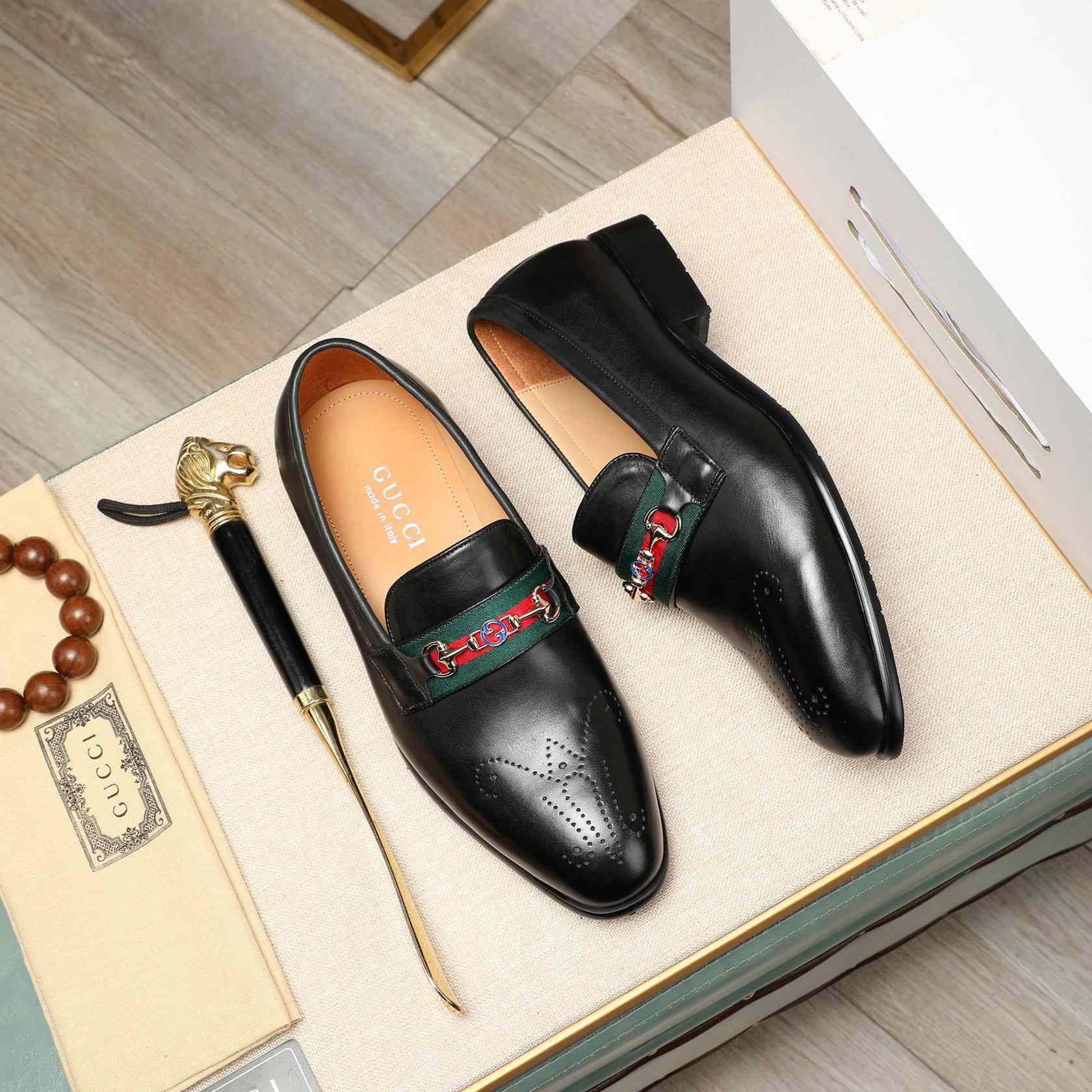 Gucci Loafers - DesignerGu