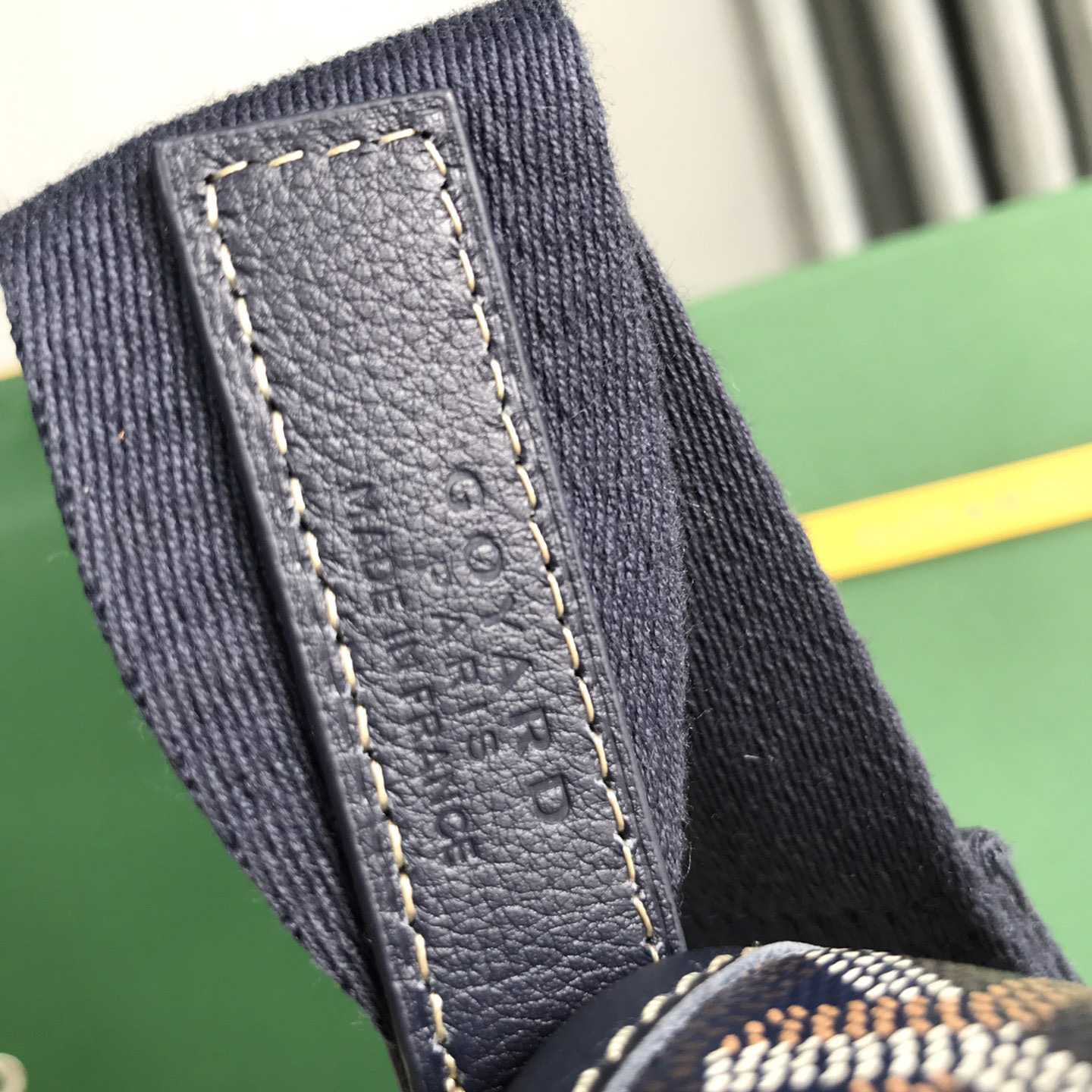 Goyard Messenger Bag - DesignerGu