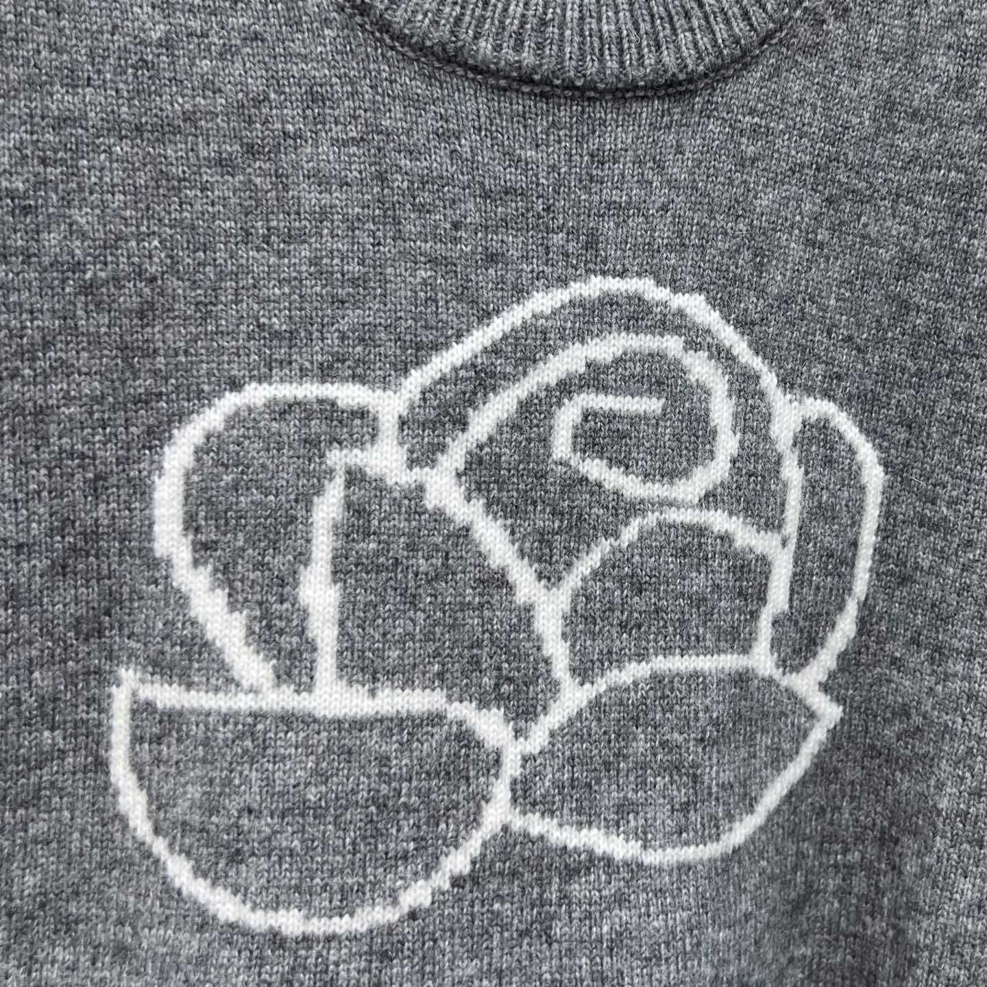 Thom Browne Merino Wool 4-Bar Rose Icon Shell Top - DesignerGu