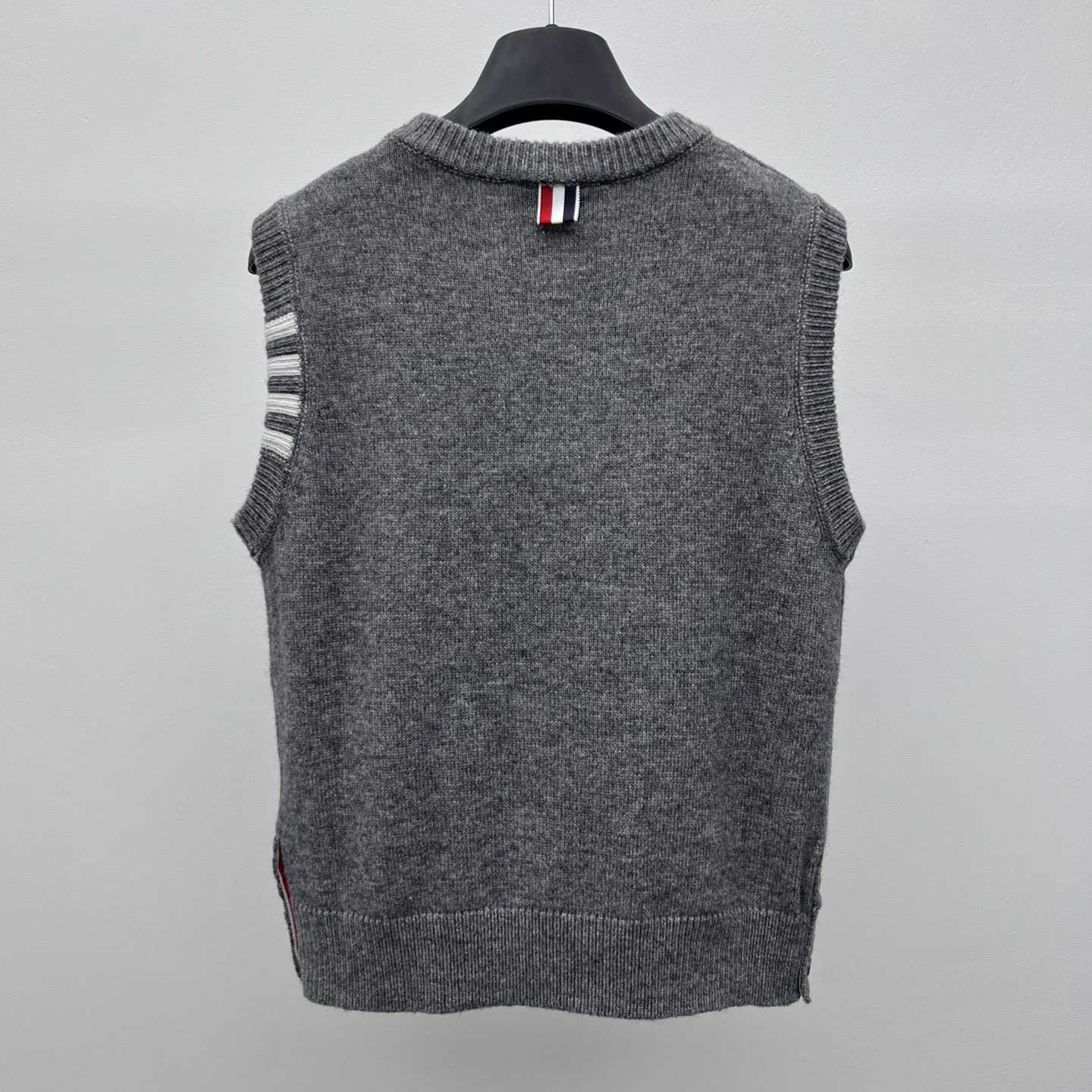 Thom Browne Merino Wool 4-Bar Rose Icon Shell Top - DesignerGu