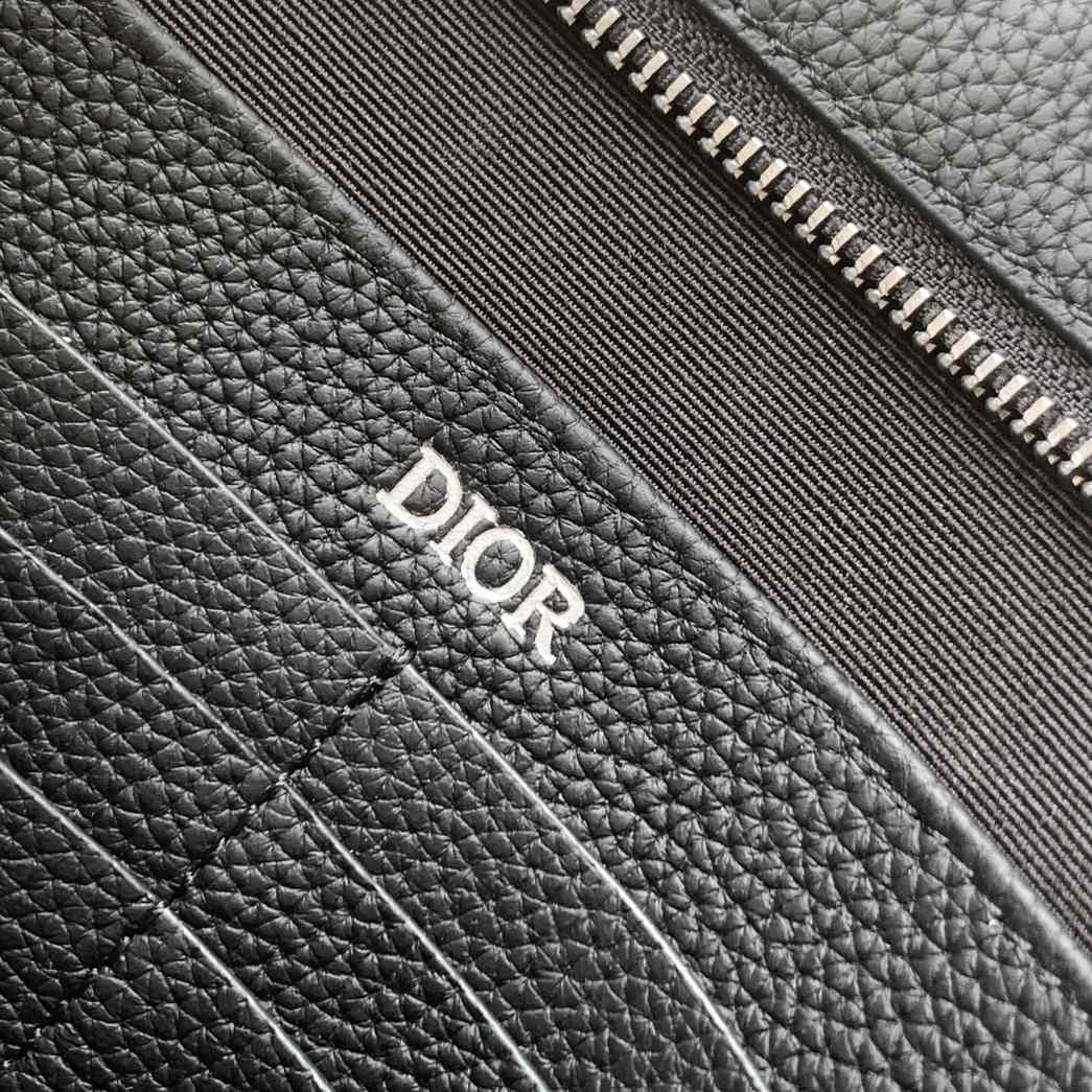 Dior A5 Triangle Pouch - DesignerGu