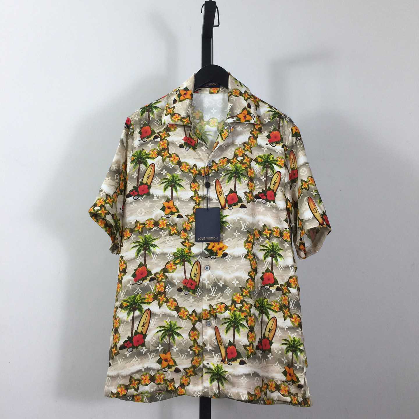 Louis Vuitton Monogram Short-Sleeved Silk Shirt  1AFQYX - DesignerGu