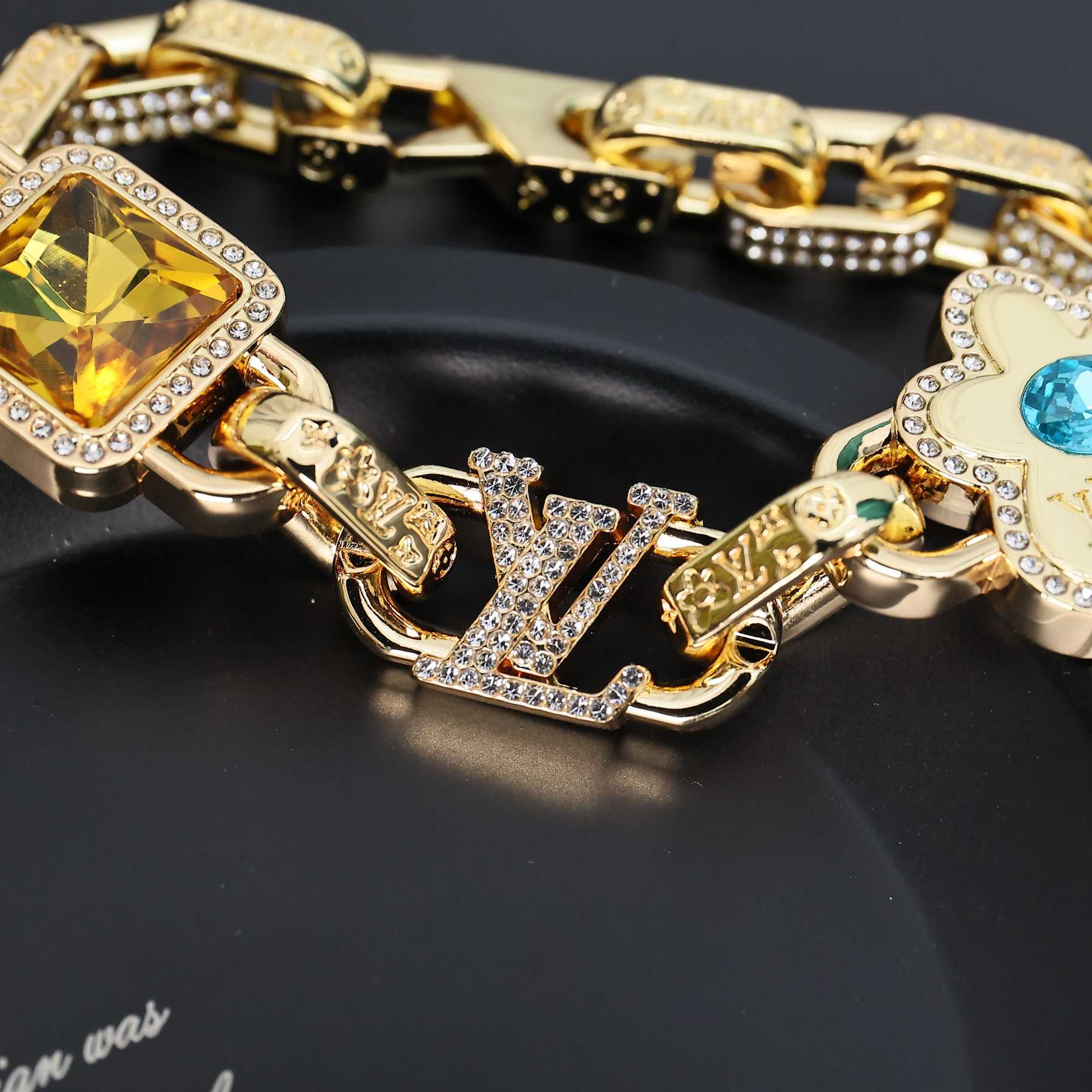 Louis Vuitton Paradise Stone Bracelet   M1594M - DesignerGu