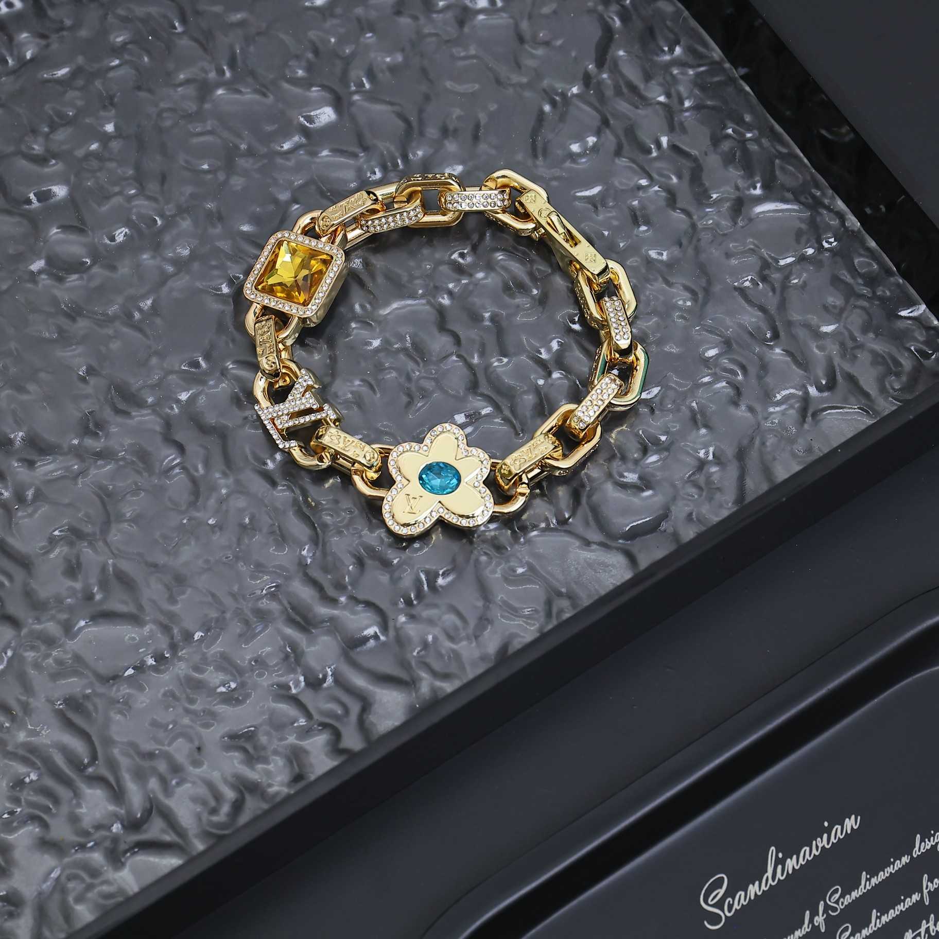 Louis Vuitton Paradise Stone Bracelet   M1594M - DesignerGu