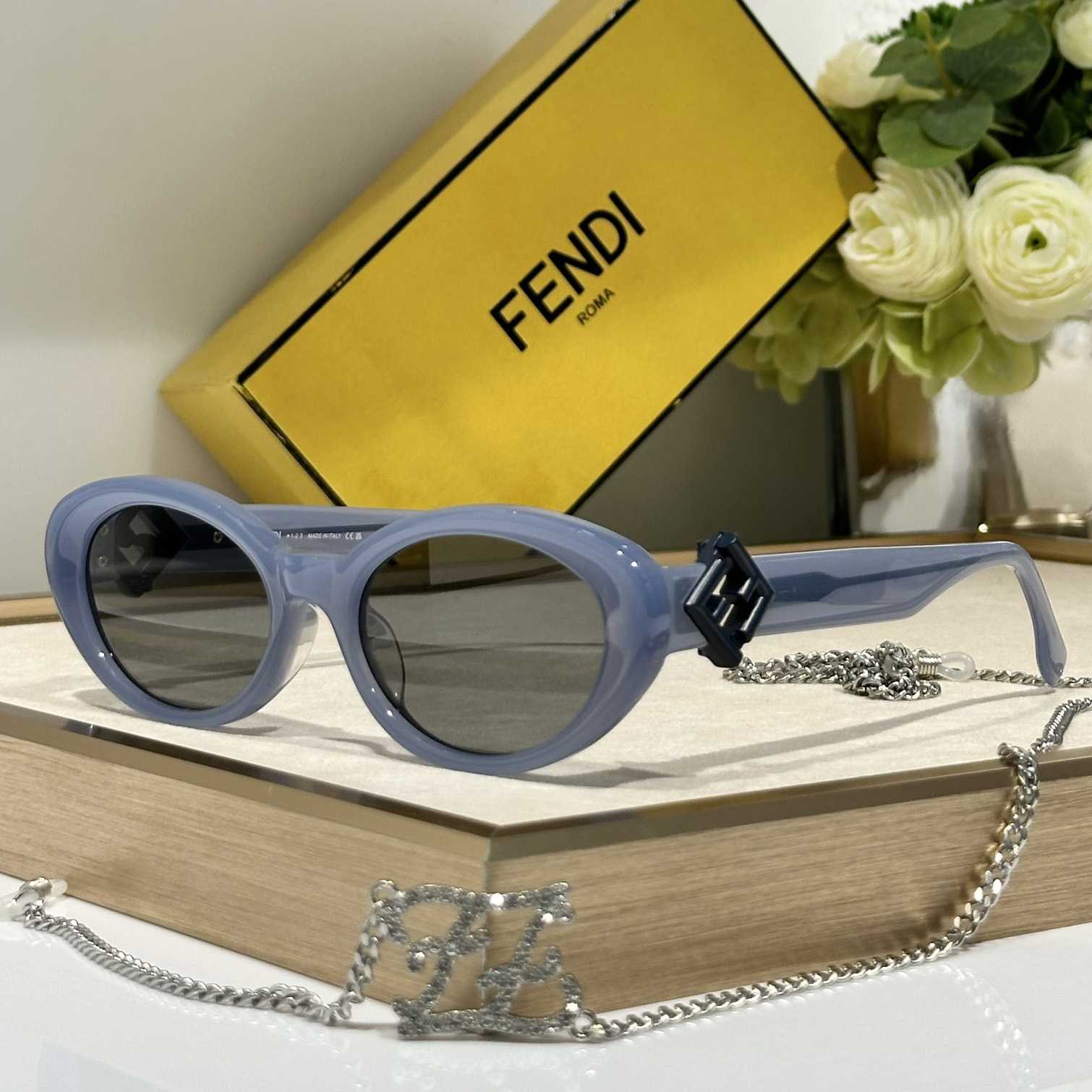 Fendi Diamonds Acetate Sunglasses    FE40140U - DesignerGu