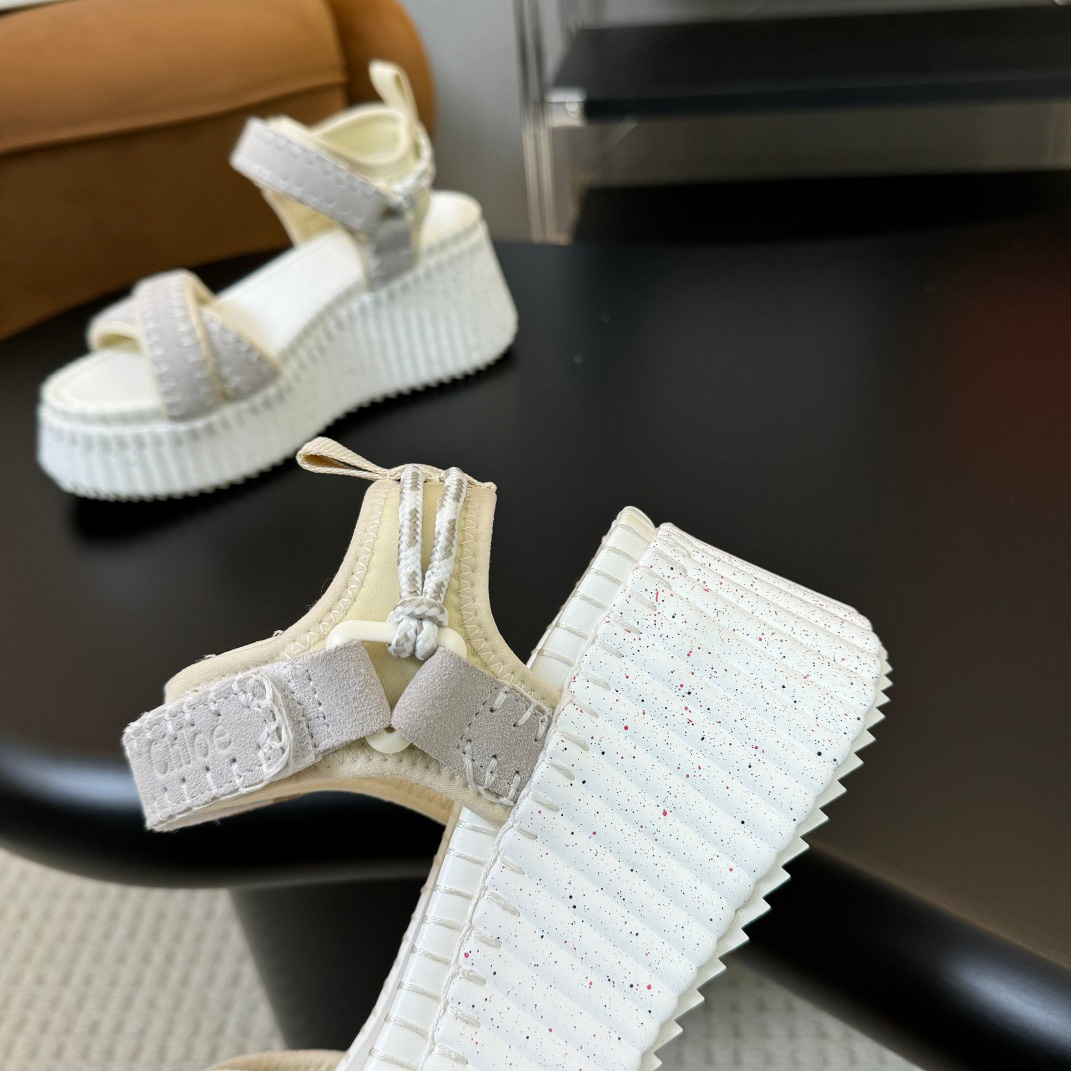 Chloe Nama Wedge Sandal - DesignerGu