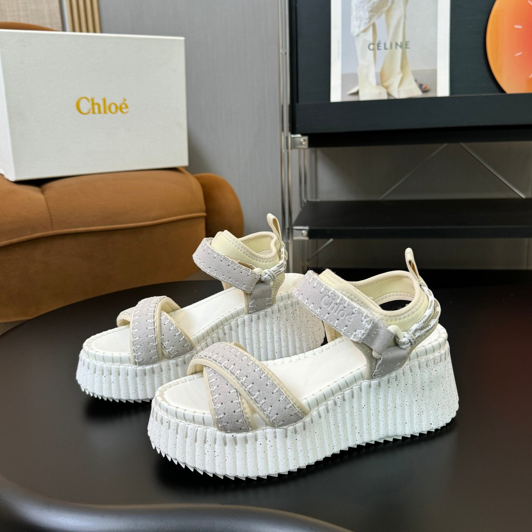 Chloe Nama Wedge Sandal - DesignerGu