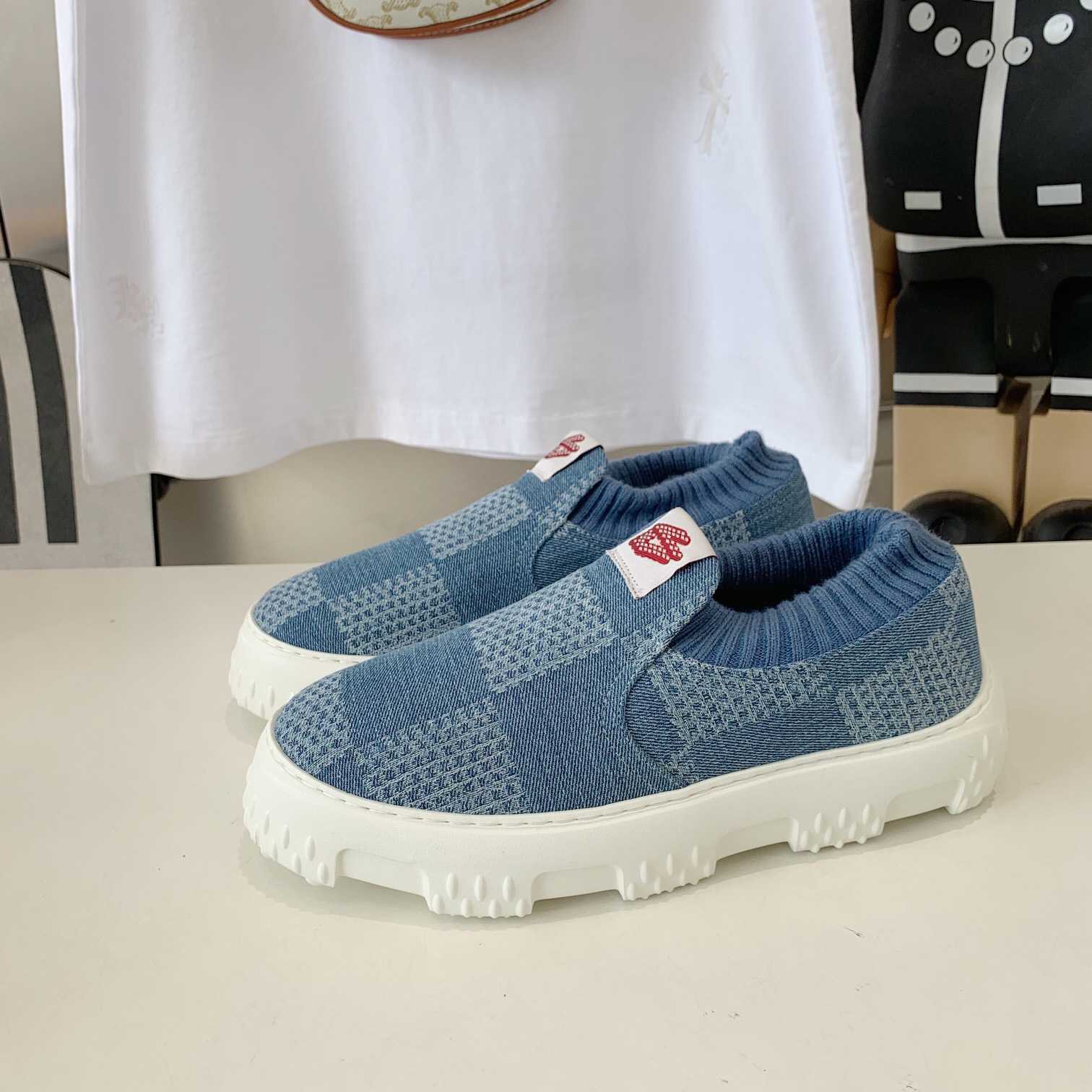 Louis Vuitton LV Space Lander Slip On     1ACVQ4 - DesignerGu