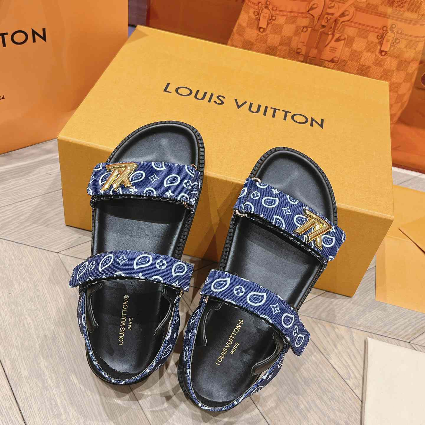 Louis Vuitton LV Sunset Flat Comfort Sandal   1ACTWB - DesignerGu