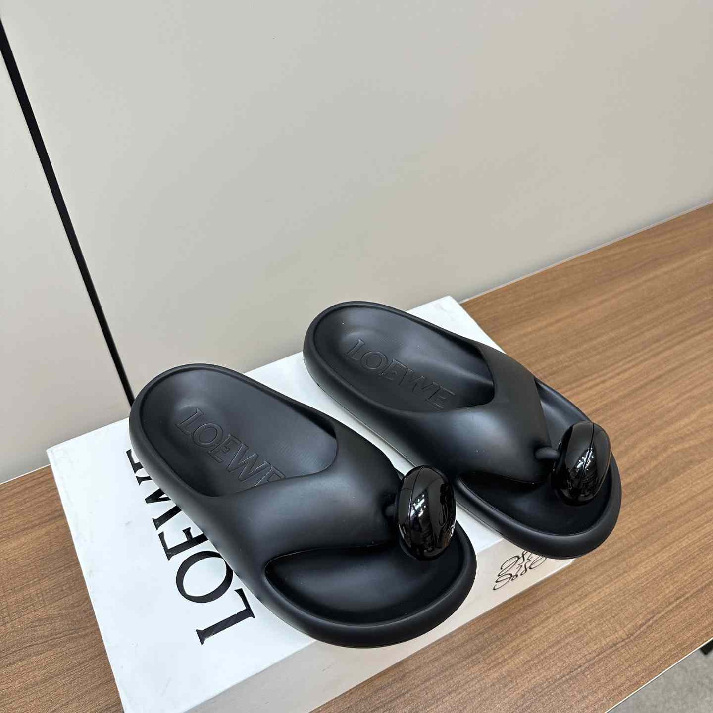 Loewe Paula's Ibiza Bubble Rubber Thong Sandals - DesignerGu
